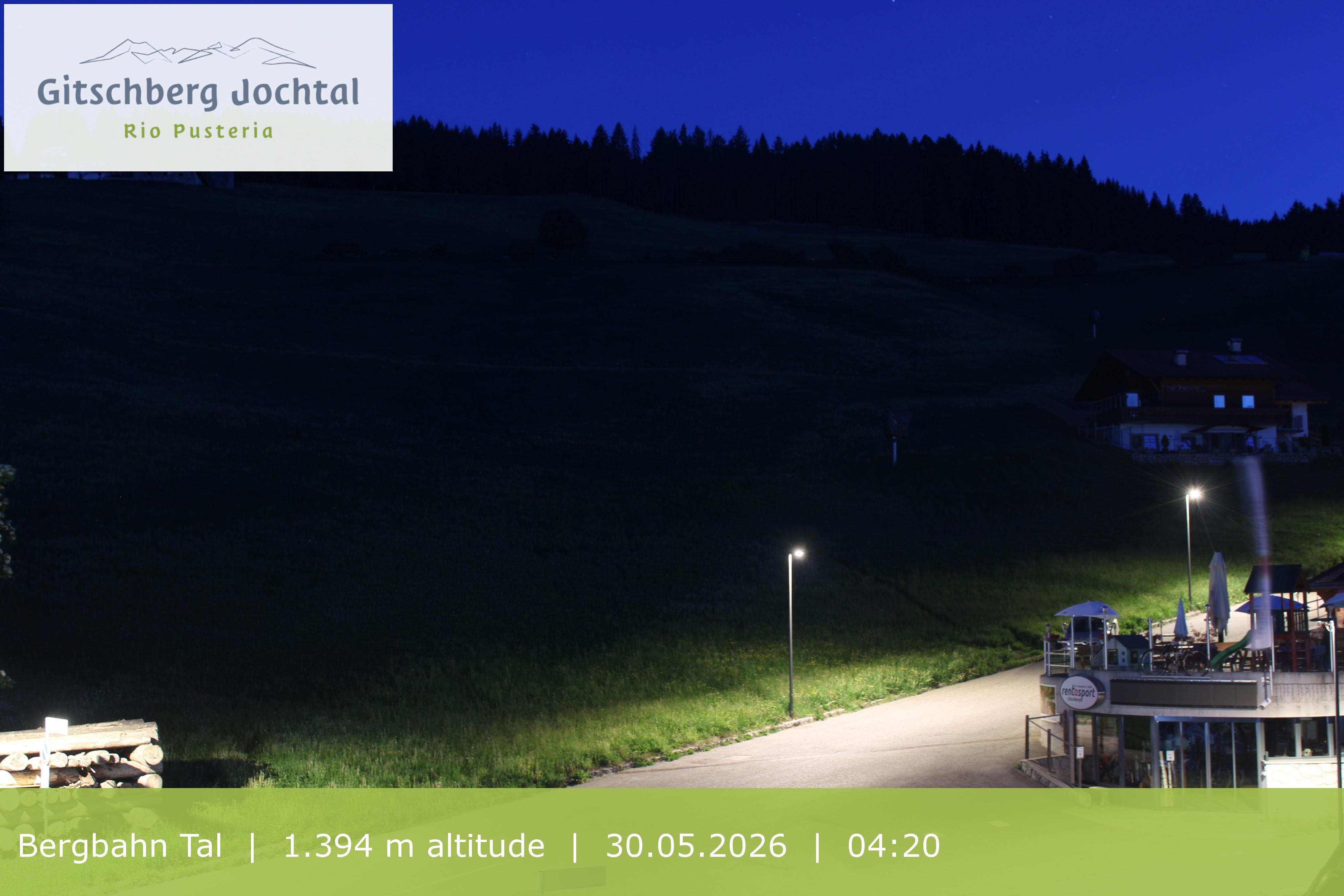 Archiv Foto Webcam Sicht auf die Talstation Meransen in Südtirol