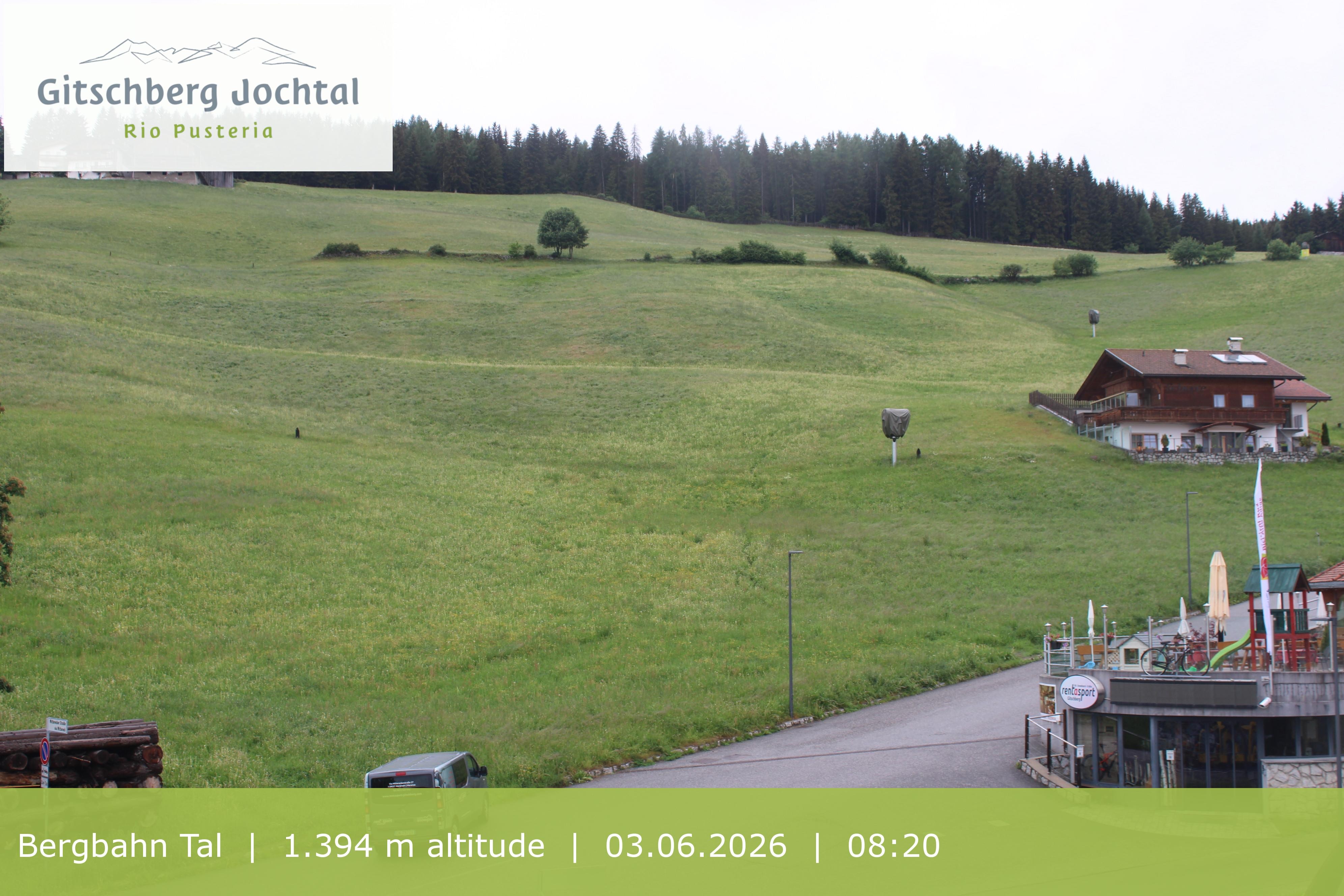 Archiv Foto Webcam Sicht auf die Talstation Meransen in Südtirol