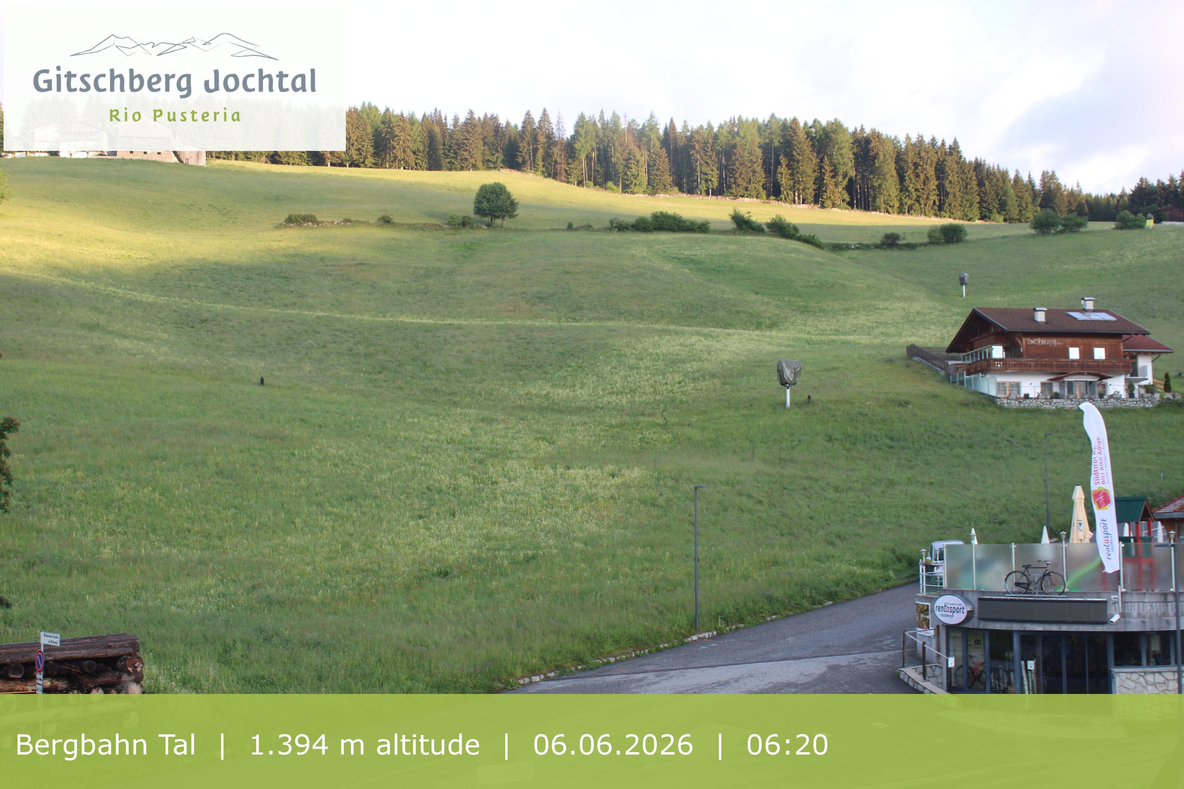 Archived image Webcam View of Base Station Meransen in South Tyrol