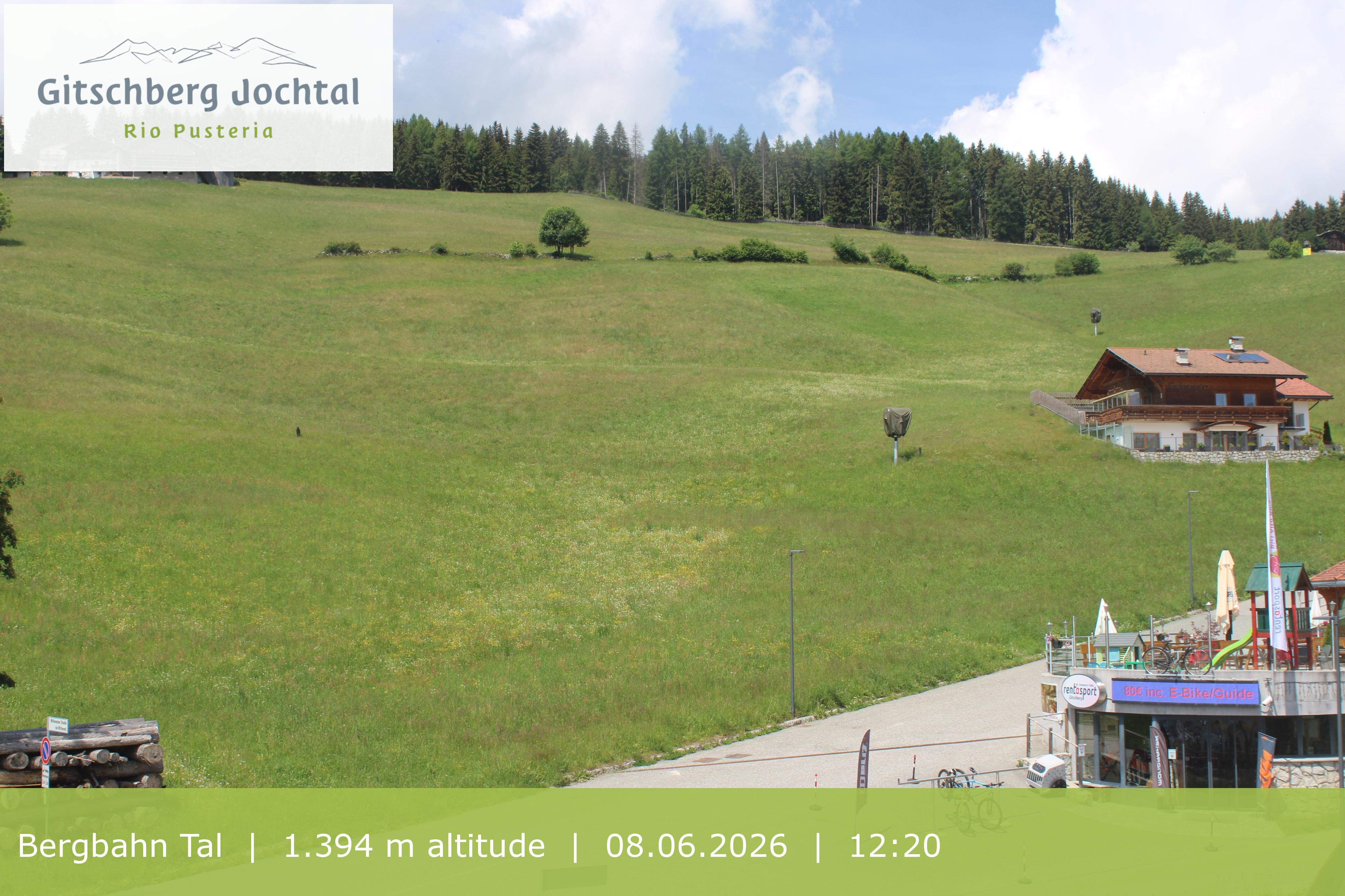 Archived image Webcam View of Base Station Meransen in South Tyrol