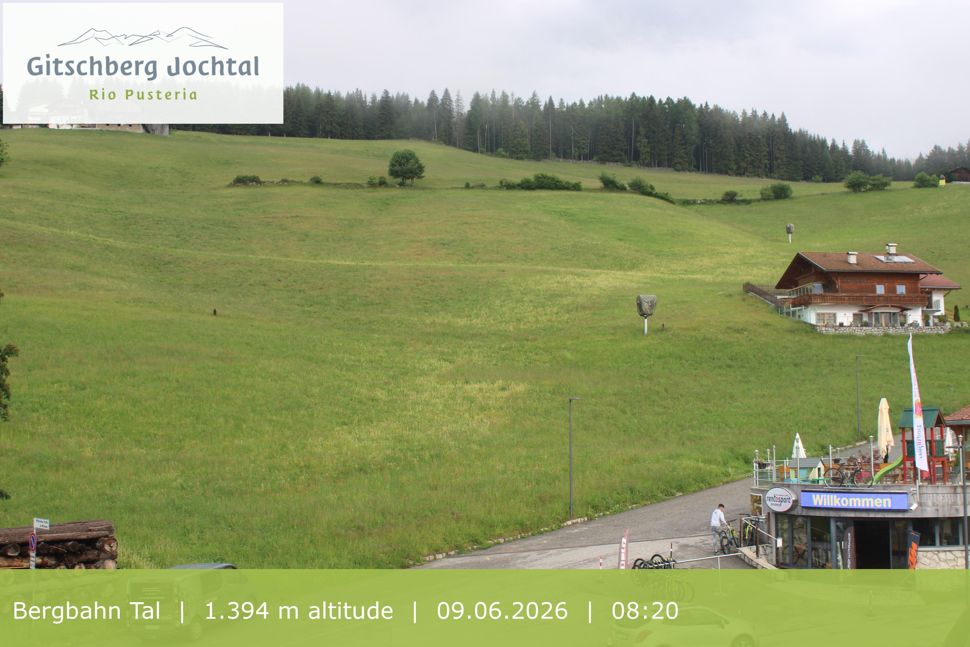 Archiv Foto Webcam Sicht auf die Talstation Meransen in Südtirol