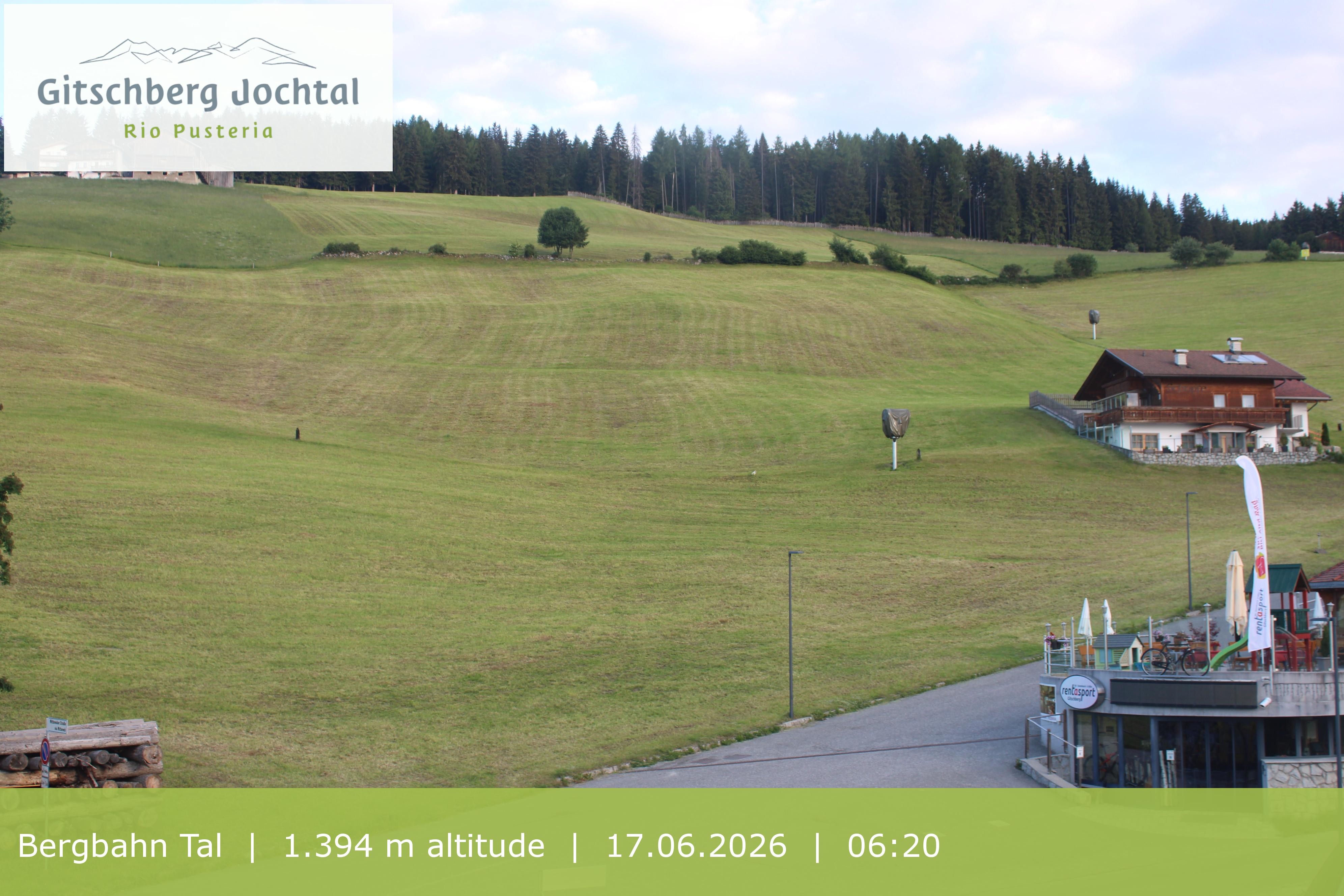 Archived image Webcam View of Base Station Meransen in South Tyrol
