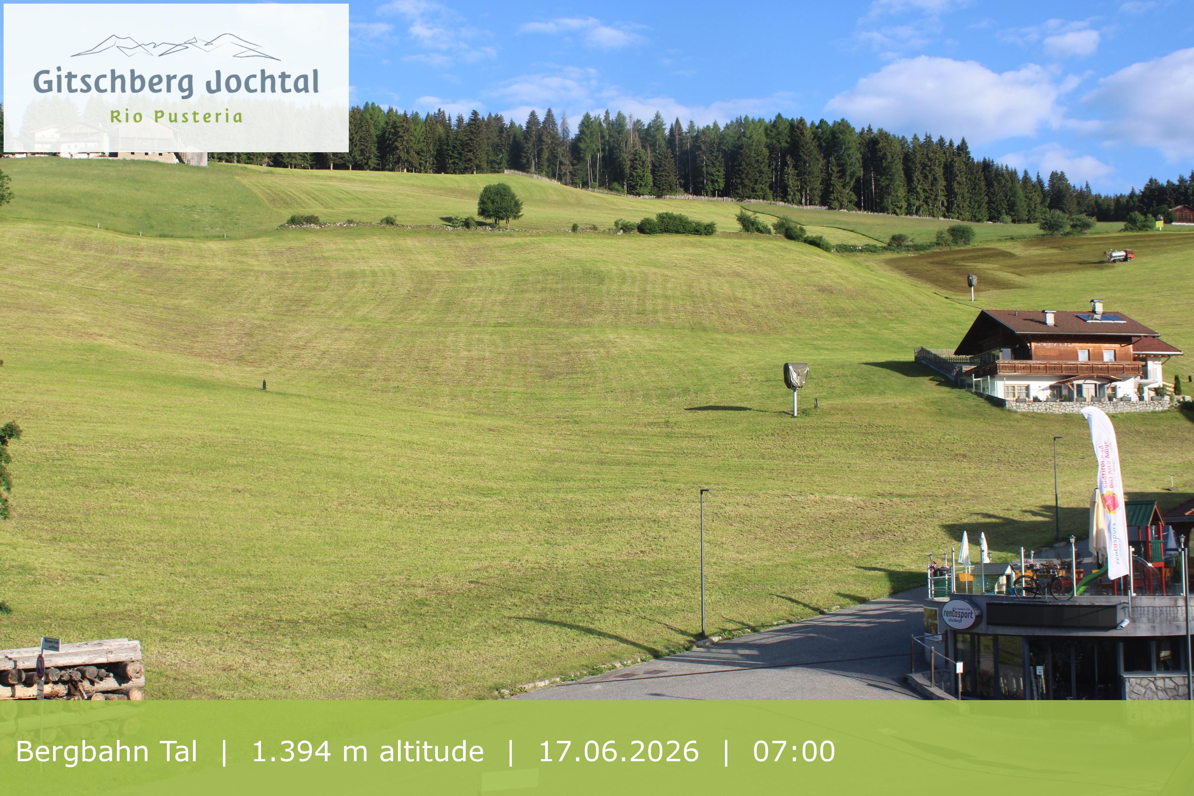 Archived image Webcam View of Base Station Meransen in South Tyrol