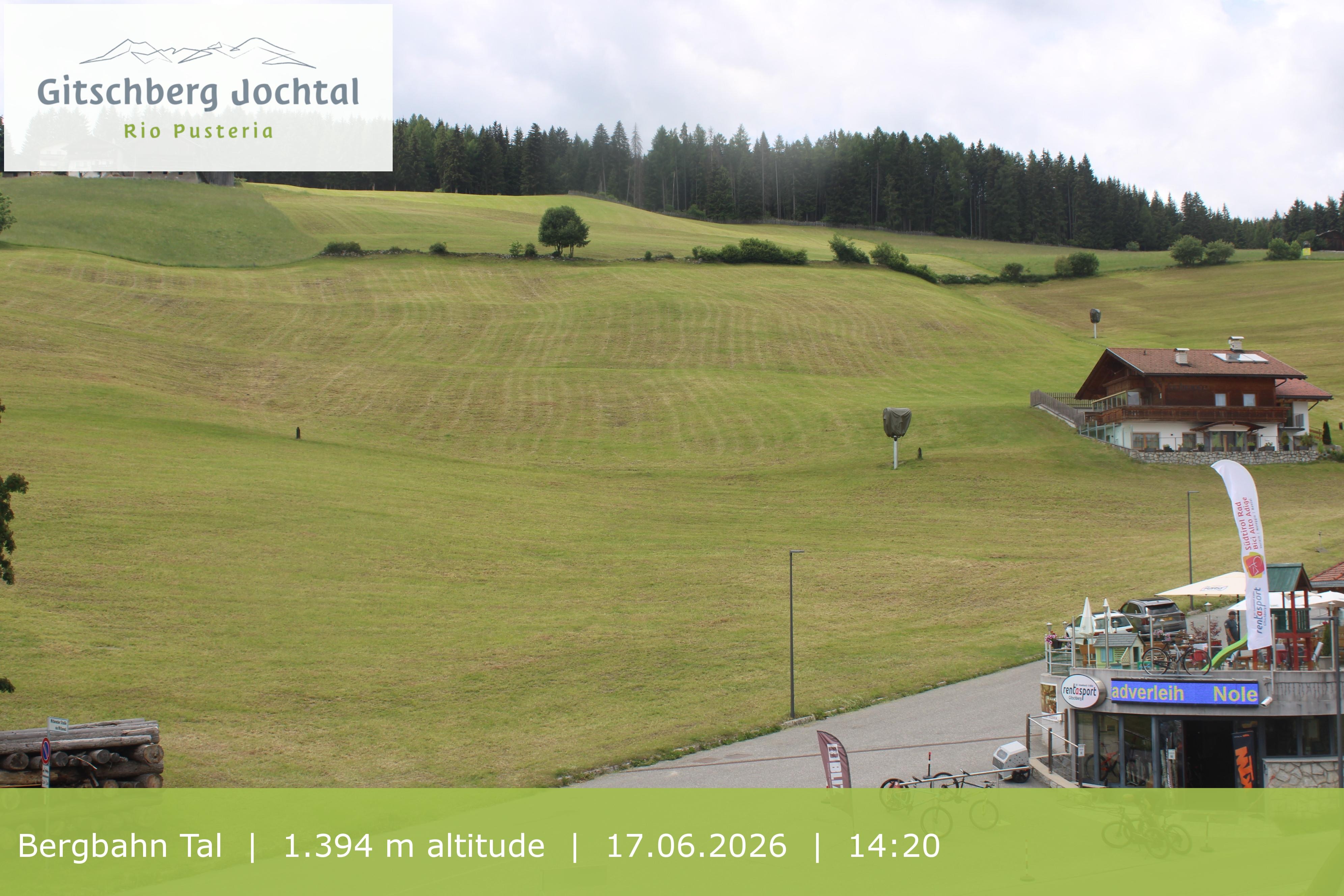 Archived image Webcam View of Base Station Meransen in South Tyrol
