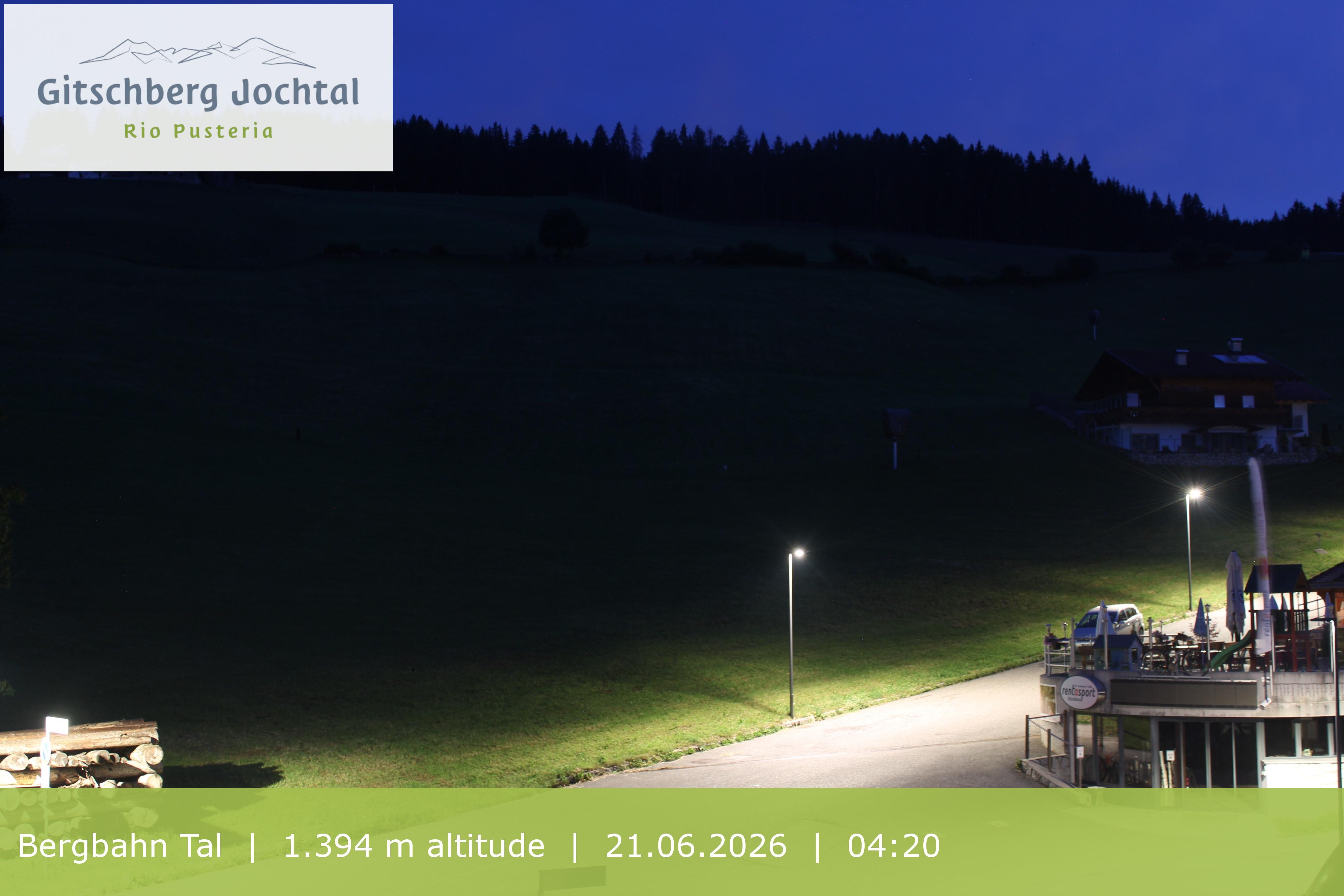 Archiv Foto Webcam Sicht auf die Talstation Meransen in Südtirol