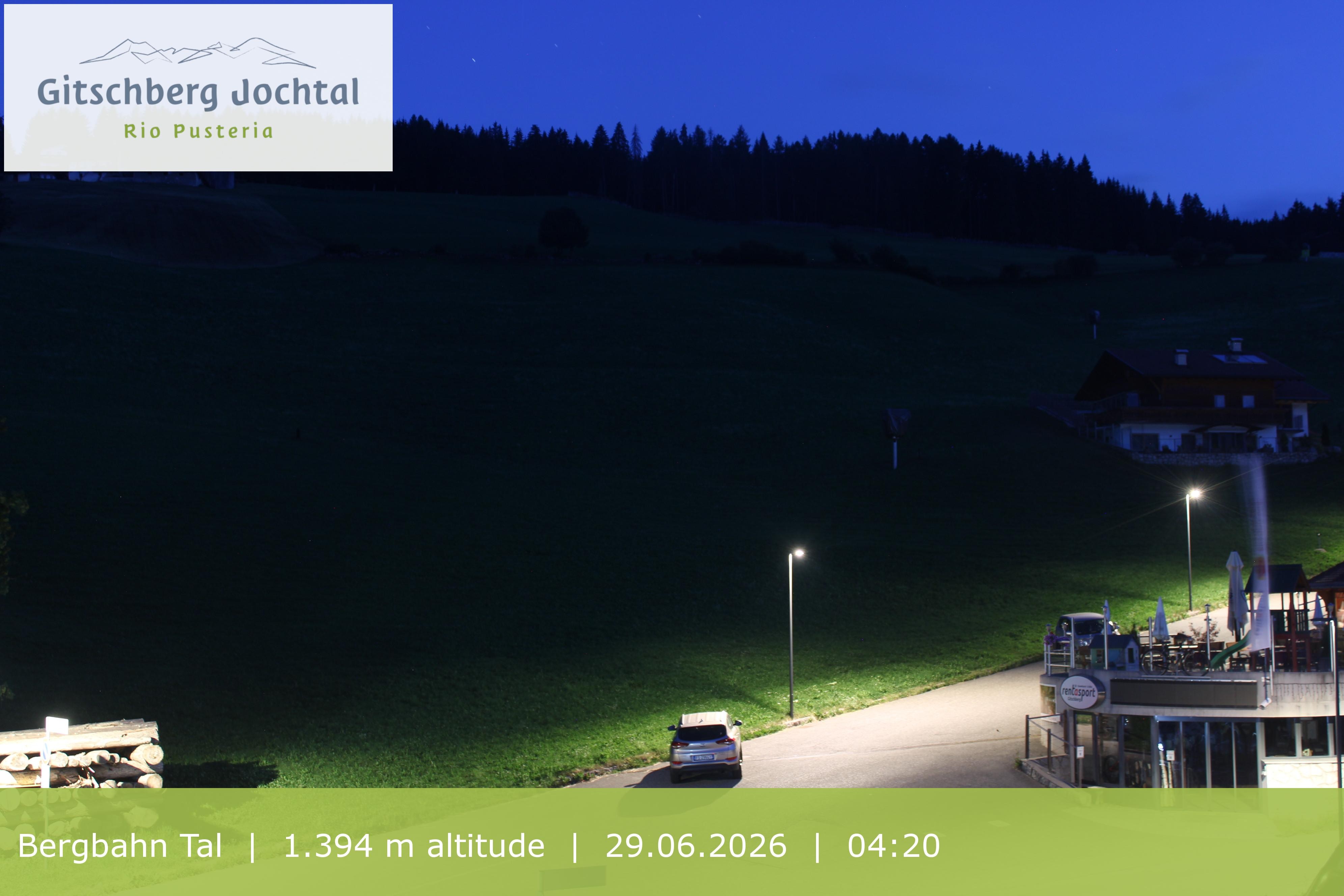 Archiv Foto Webcam Sicht auf die Talstation Meransen in Südtirol