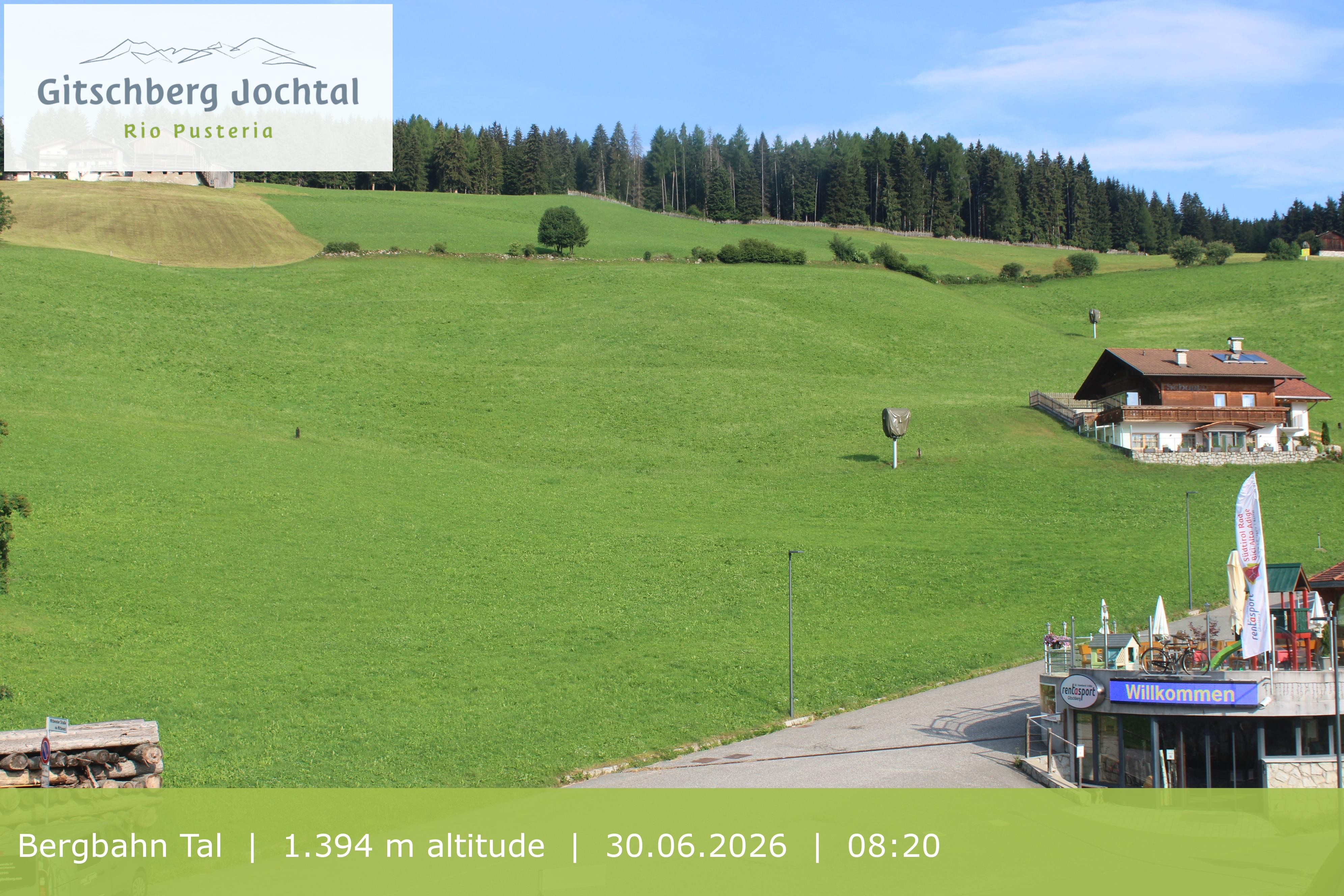 Archived image Webcam View of Base Station Meransen in South Tyrol