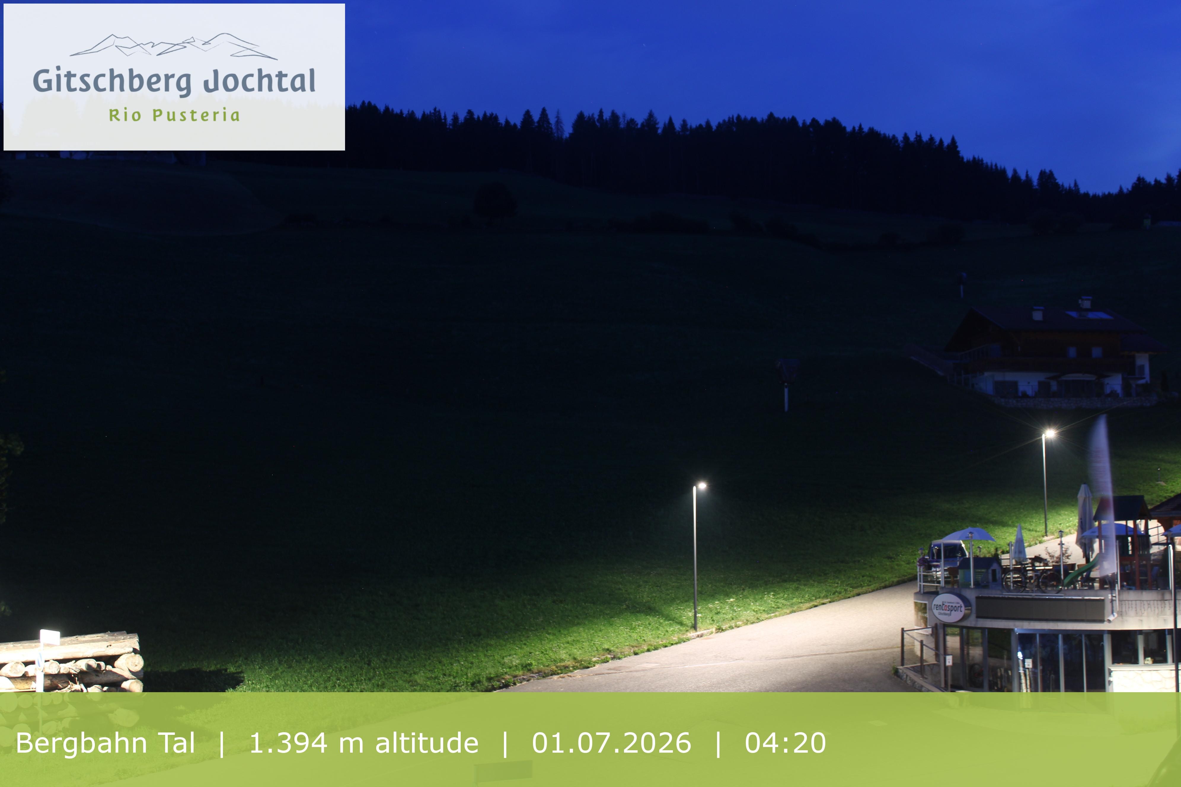 Archiv Foto Webcam Sicht auf die Talstation Meransen in Südtirol