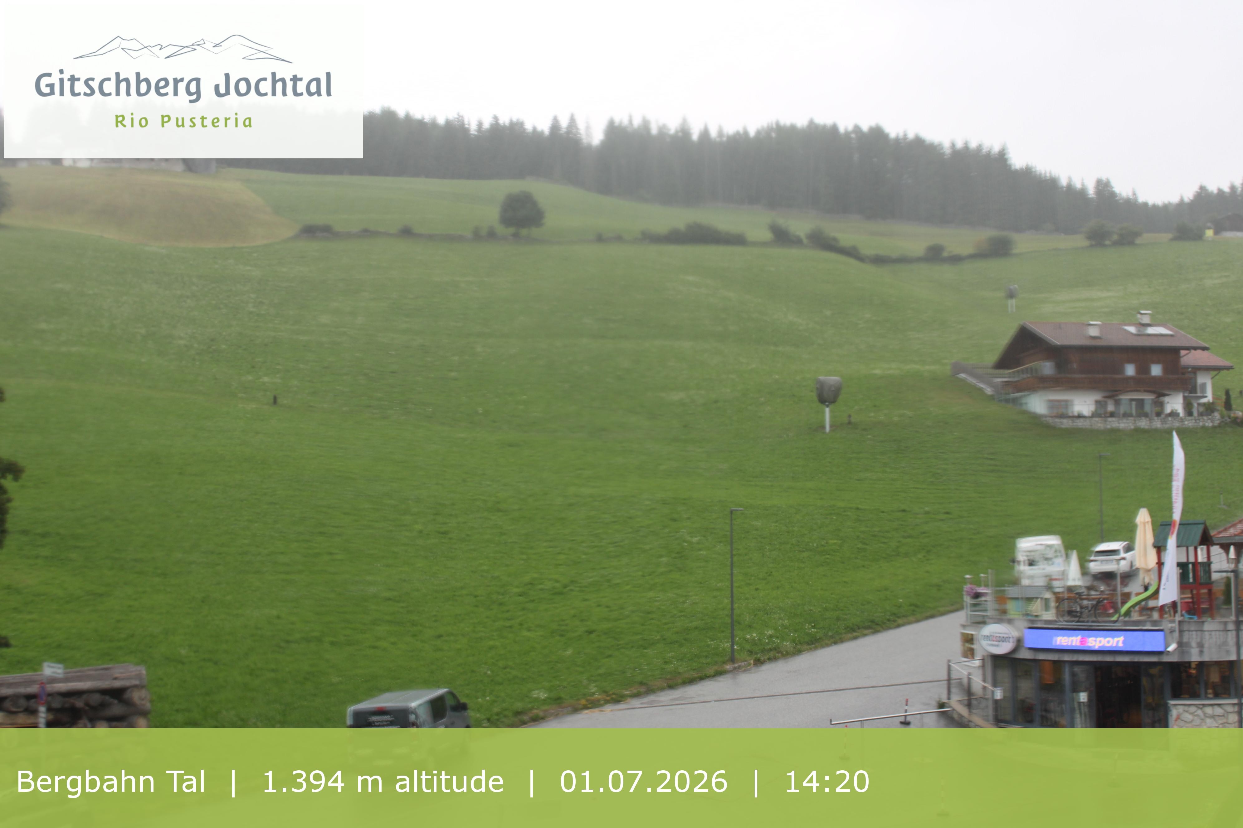 Archiv Foto Webcam Sicht auf die Talstation Meransen in Südtirol
