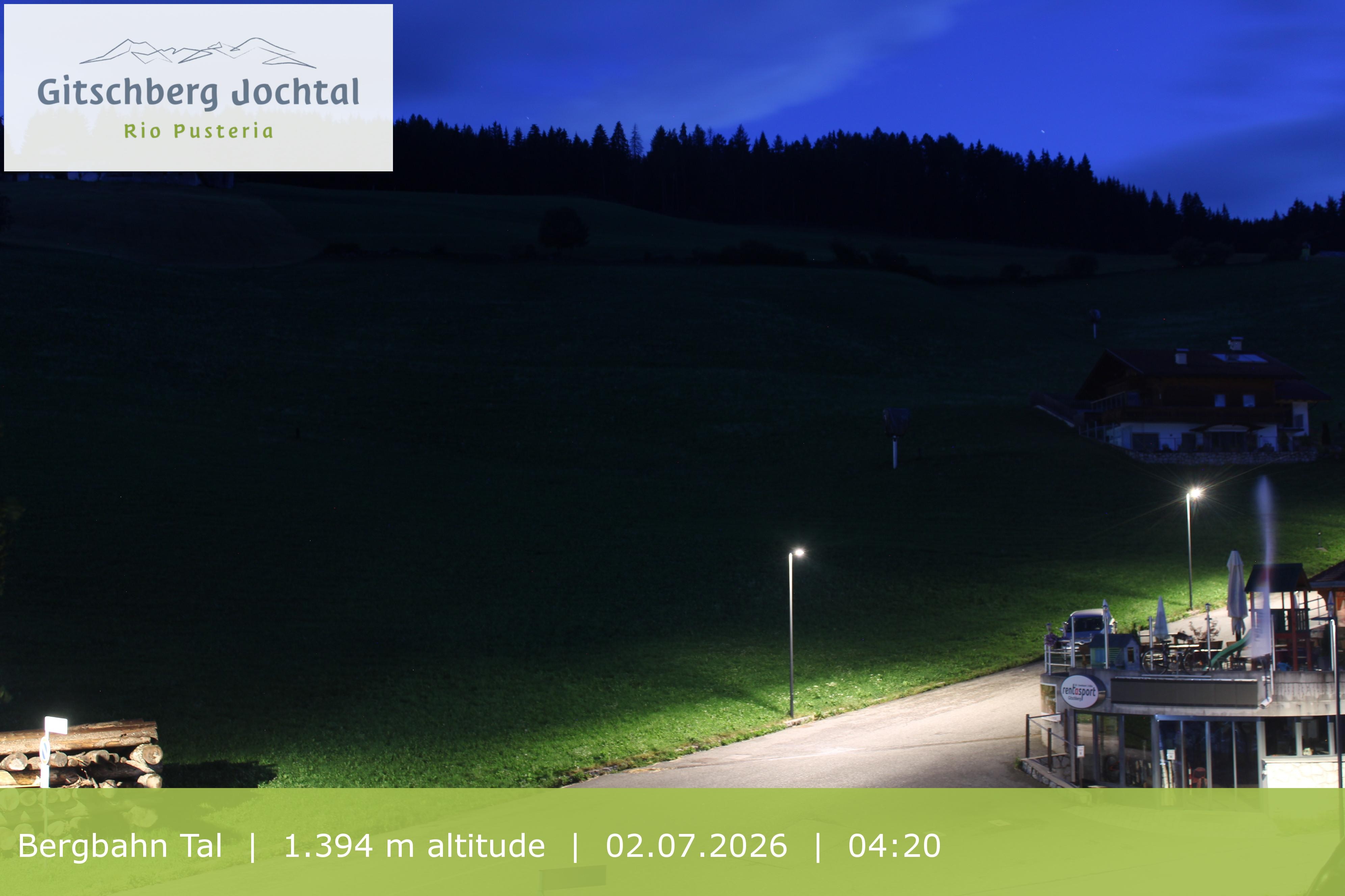 Archiv Foto Webcam Sicht auf die Talstation Meransen in Südtirol