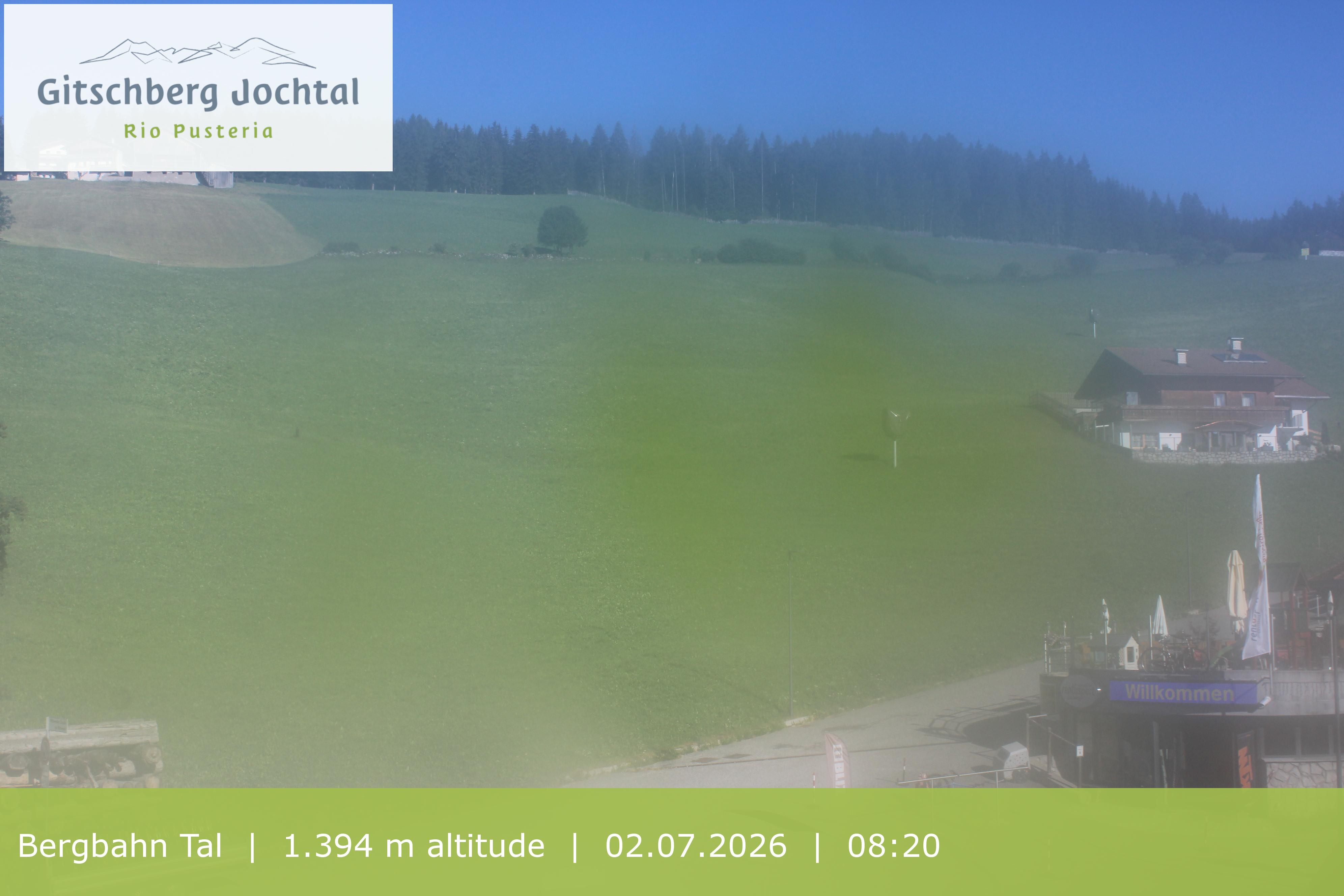 Archiv Foto Webcam Sicht auf die Talstation Meransen in Südtirol