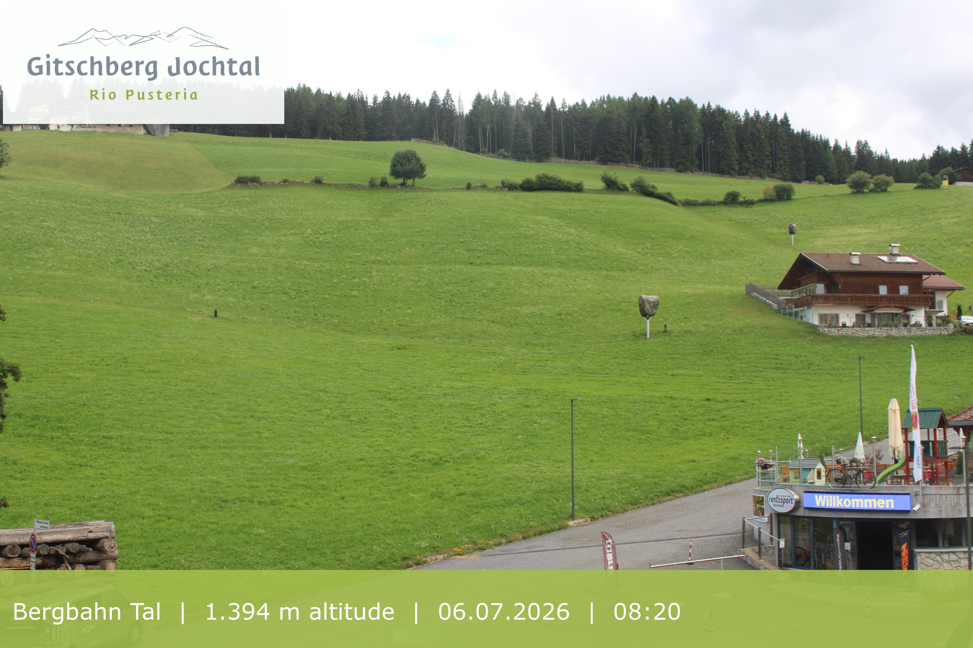 Archived image Webcam View of Base Station Meransen in South Tyrol