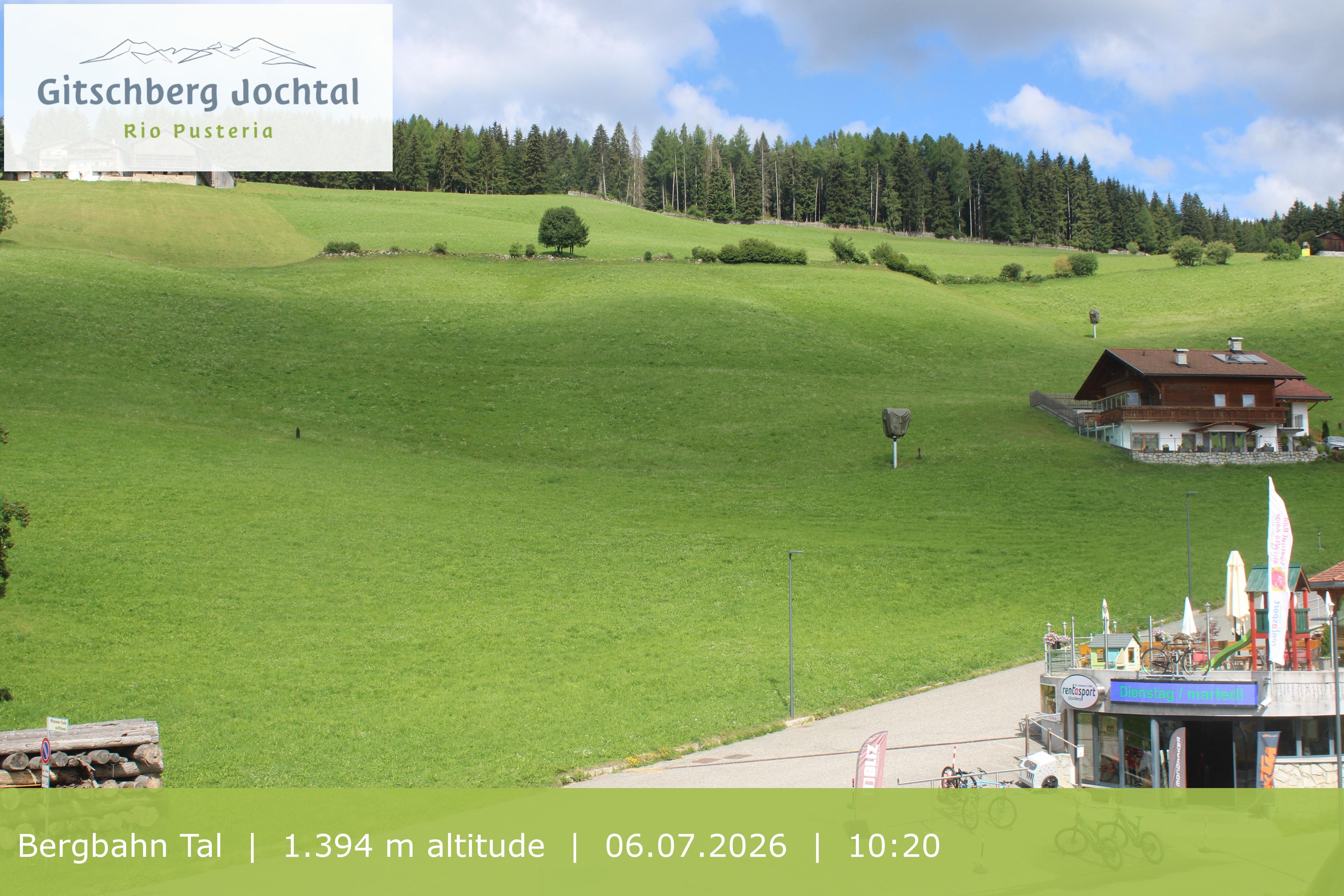 Archived image Webcam View of Base Station Meransen in South Tyrol