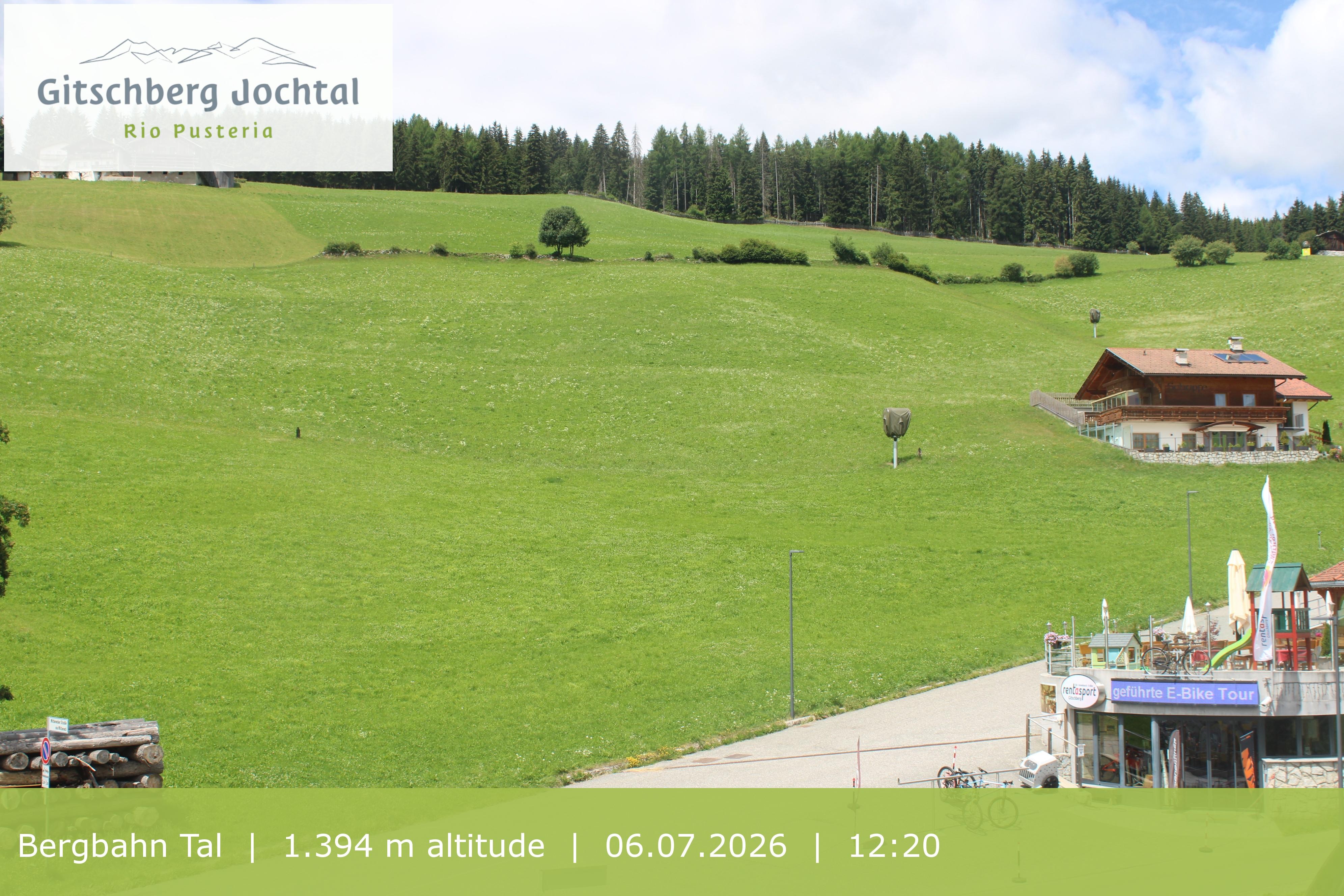 Archived image Webcam View of Base Station Meransen in South Tyrol