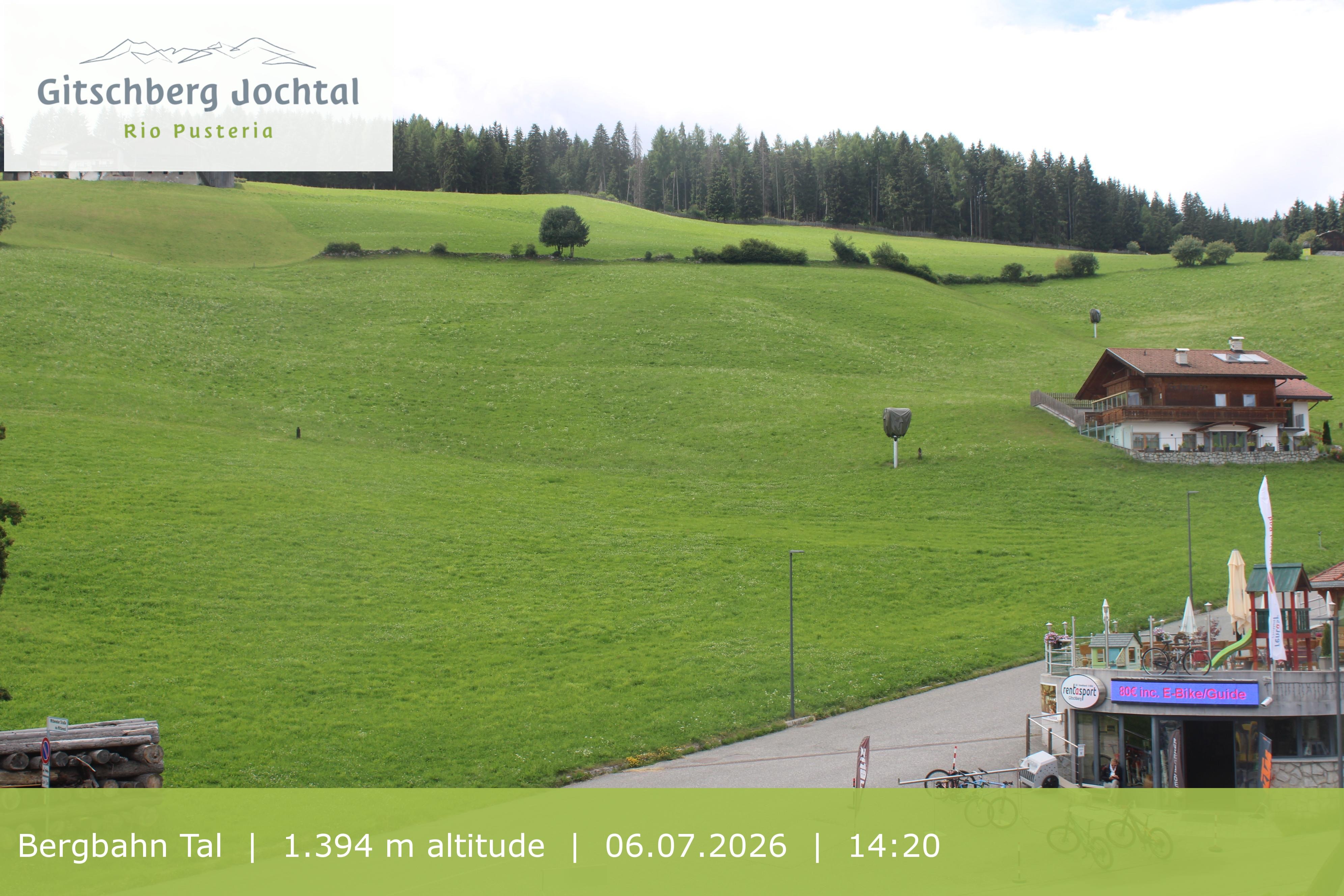 Archived image Webcam View of Base Station Meransen in South Tyrol