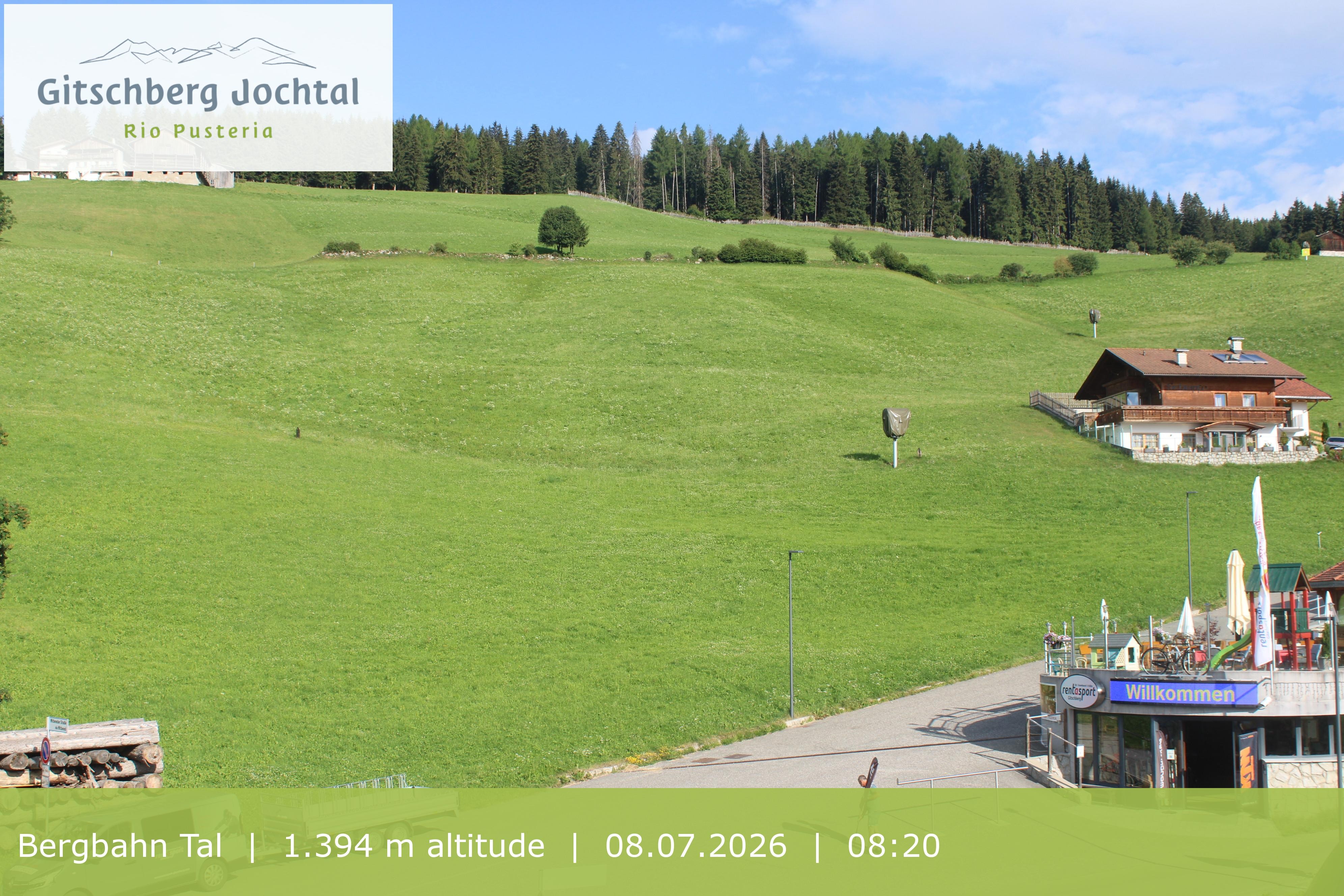 Archiv Foto Webcam Sicht auf die Talstation Meransen in Südtirol