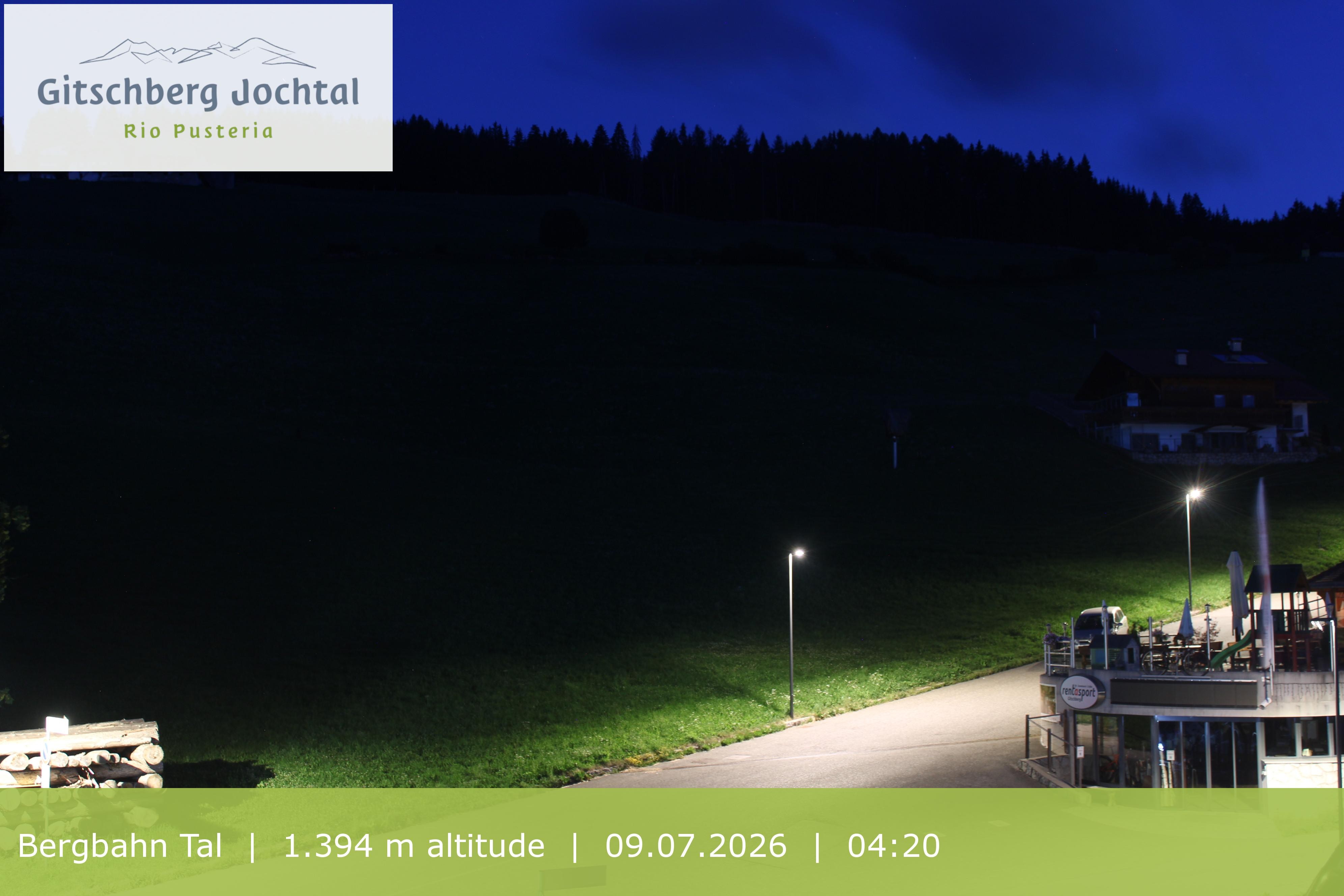 Archiv Foto Webcam Sicht auf die Talstation Meransen in Südtirol