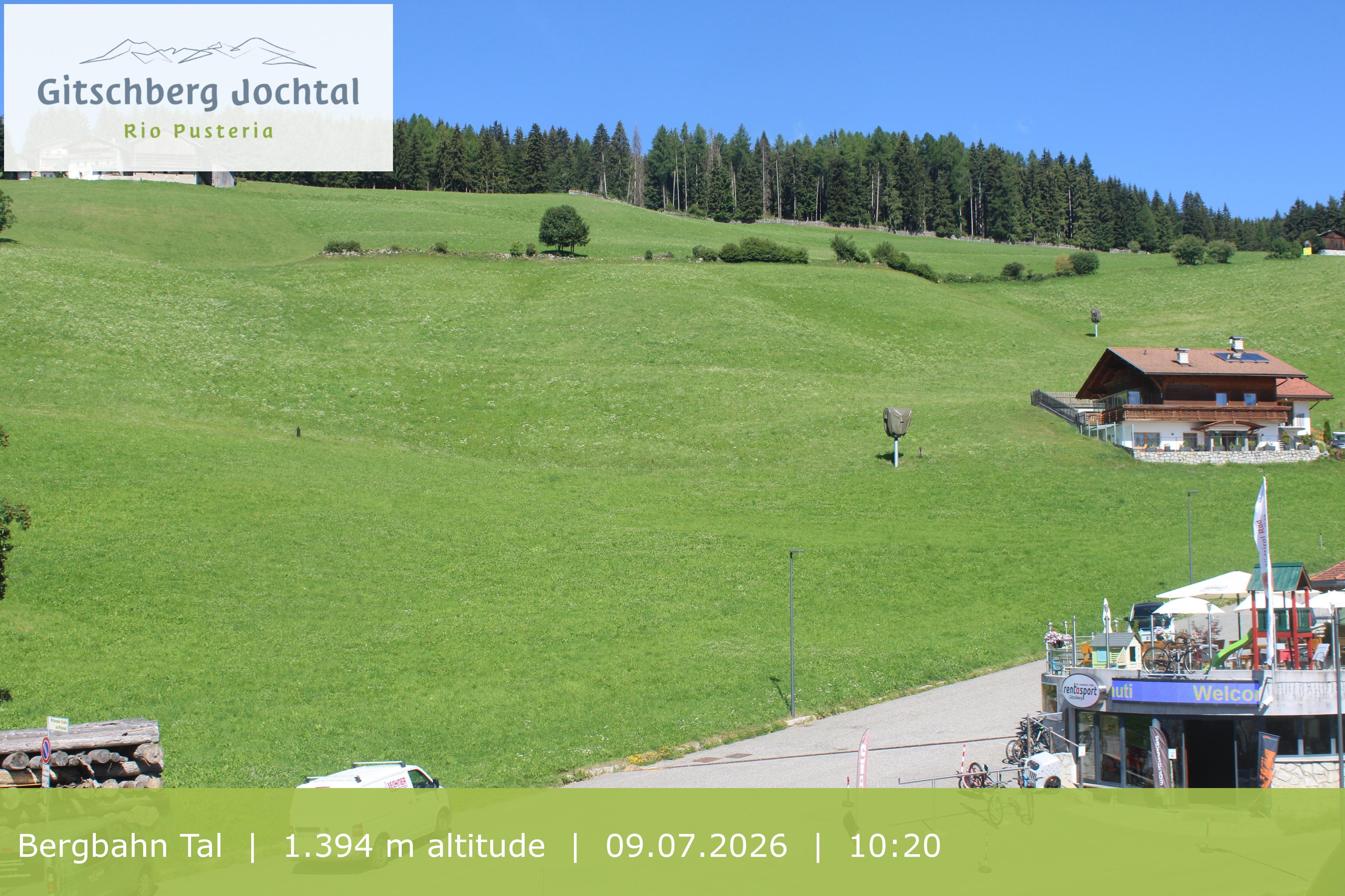 Archiv Foto Webcam Sicht auf die Talstation Meransen in Südtirol