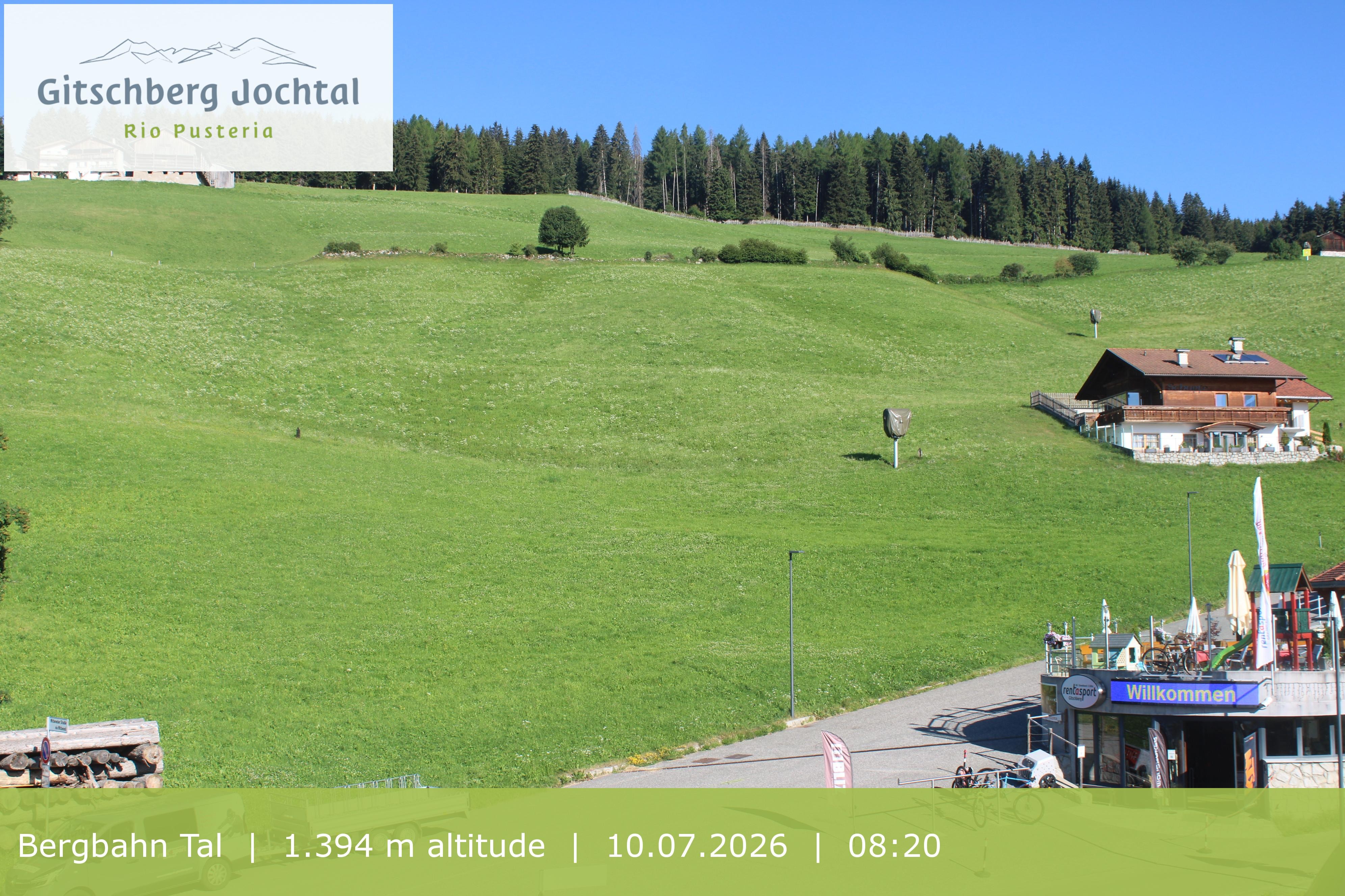 Archiv Foto Webcam Sicht auf die Talstation Meransen in Südtirol