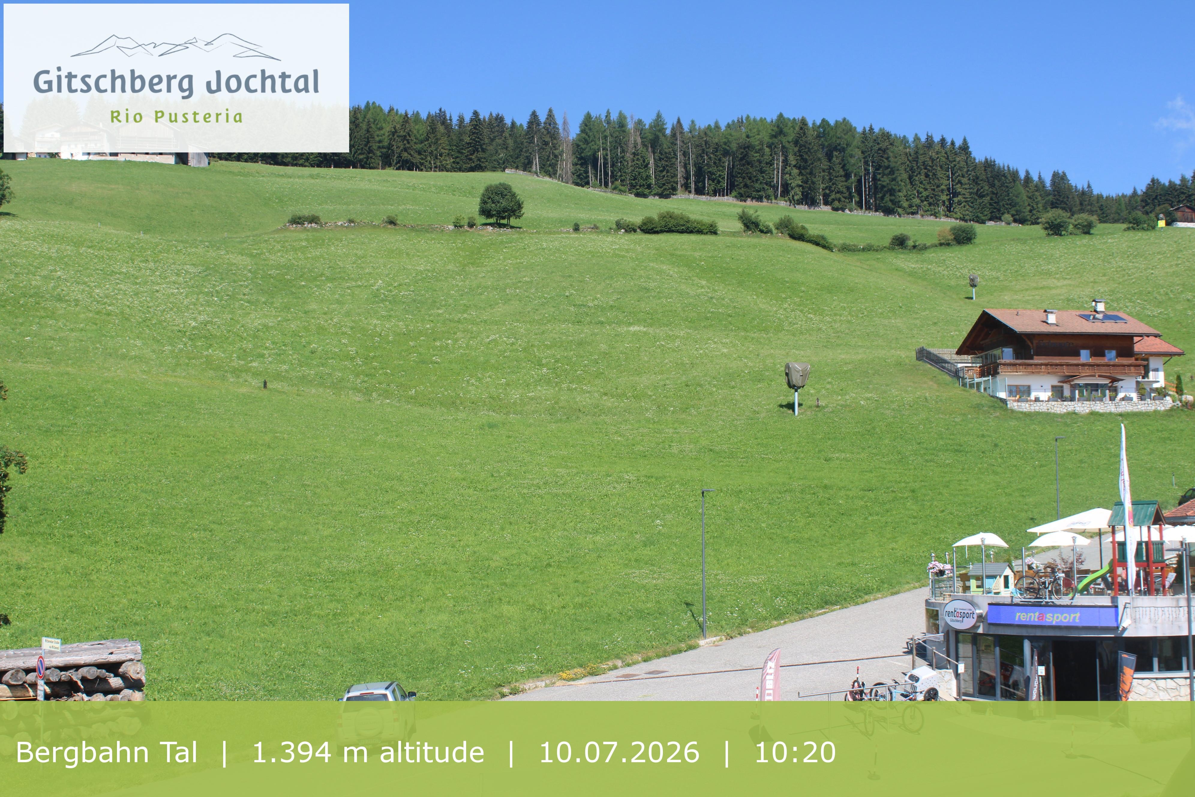 Archiv Foto Webcam Sicht auf die Talstation Meransen in Südtirol