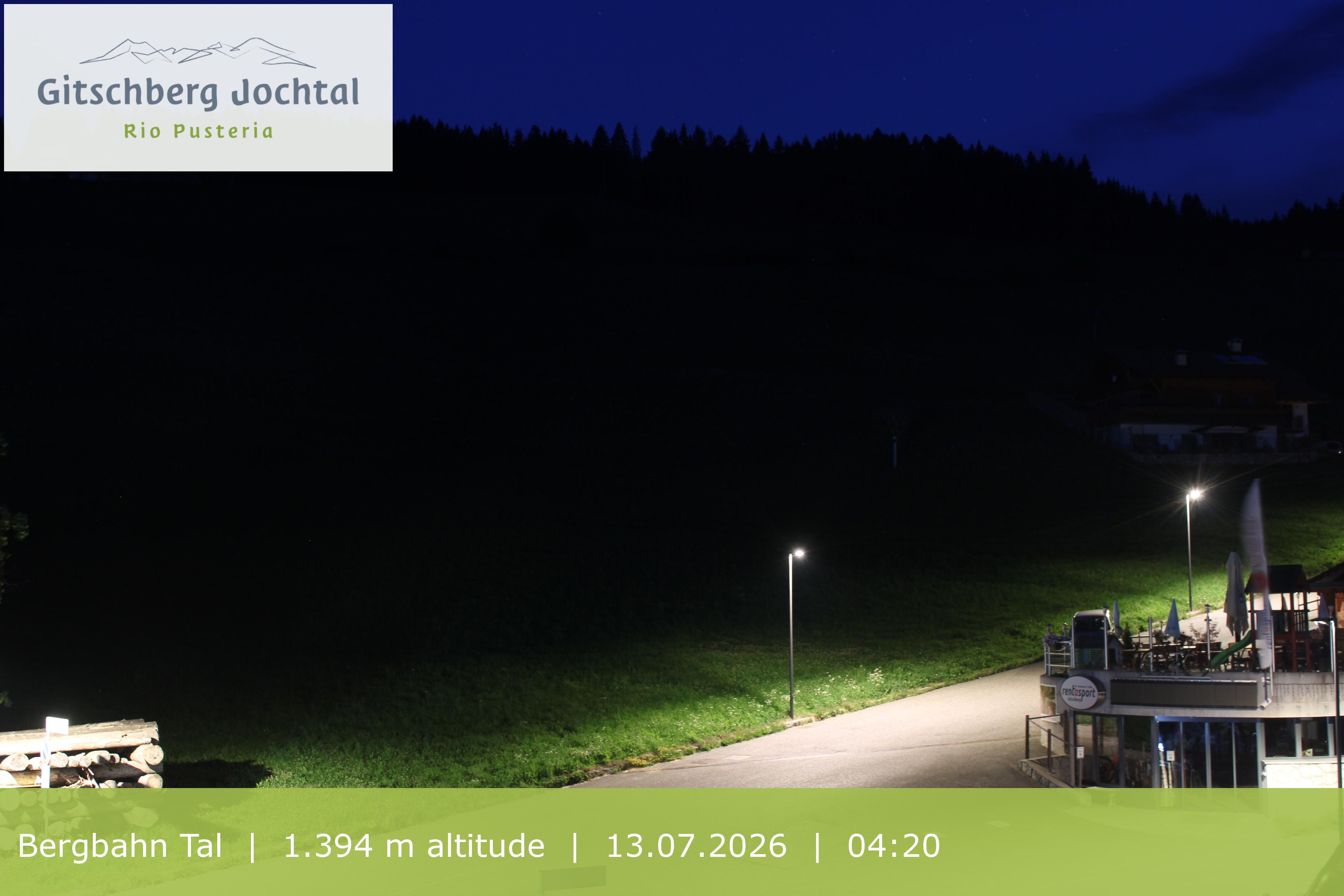 Archiv Foto Webcam Sicht auf die Talstation Meransen in Südtirol