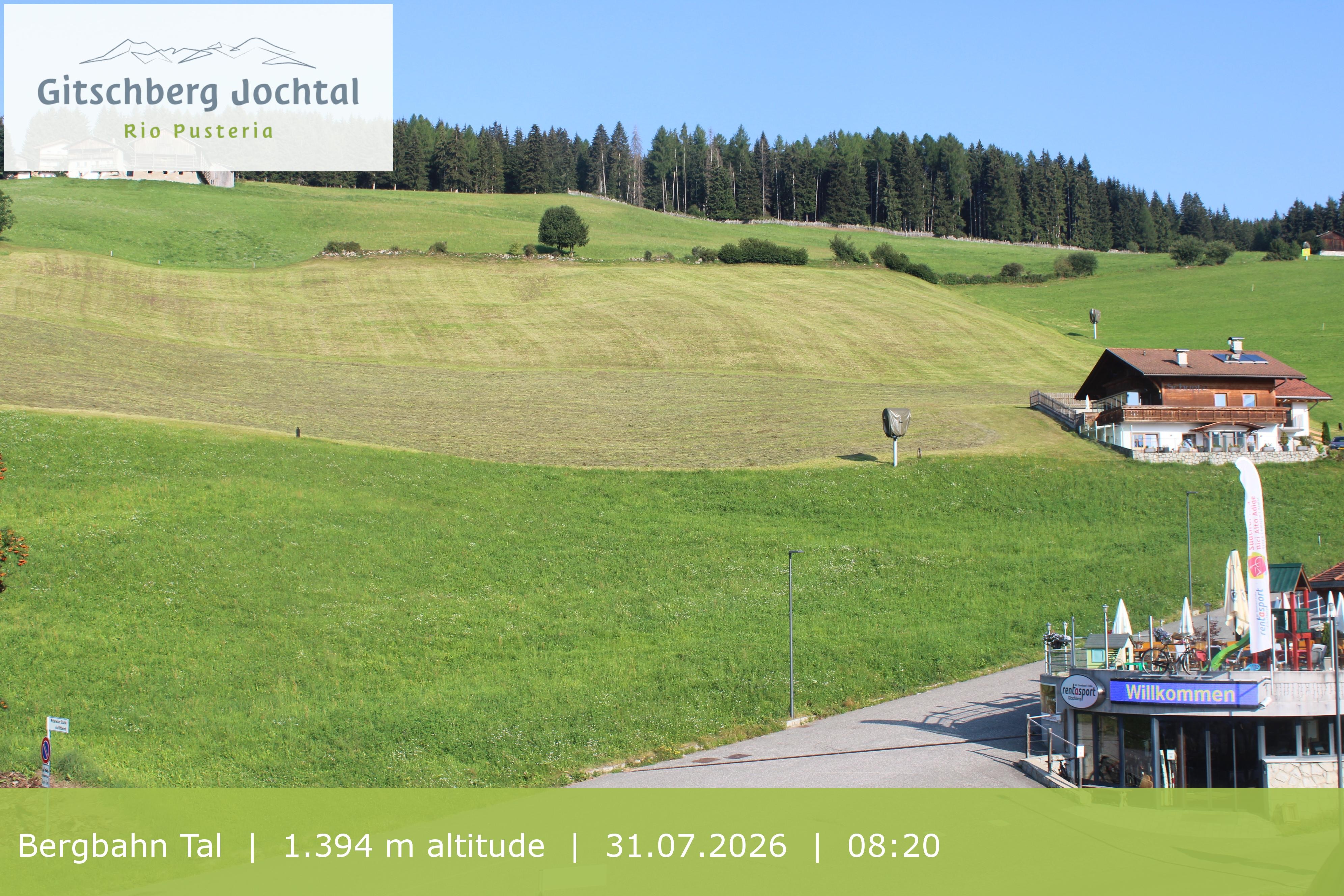 Archiv Foto Webcam Sicht auf die Talstation Meransen in Südtirol