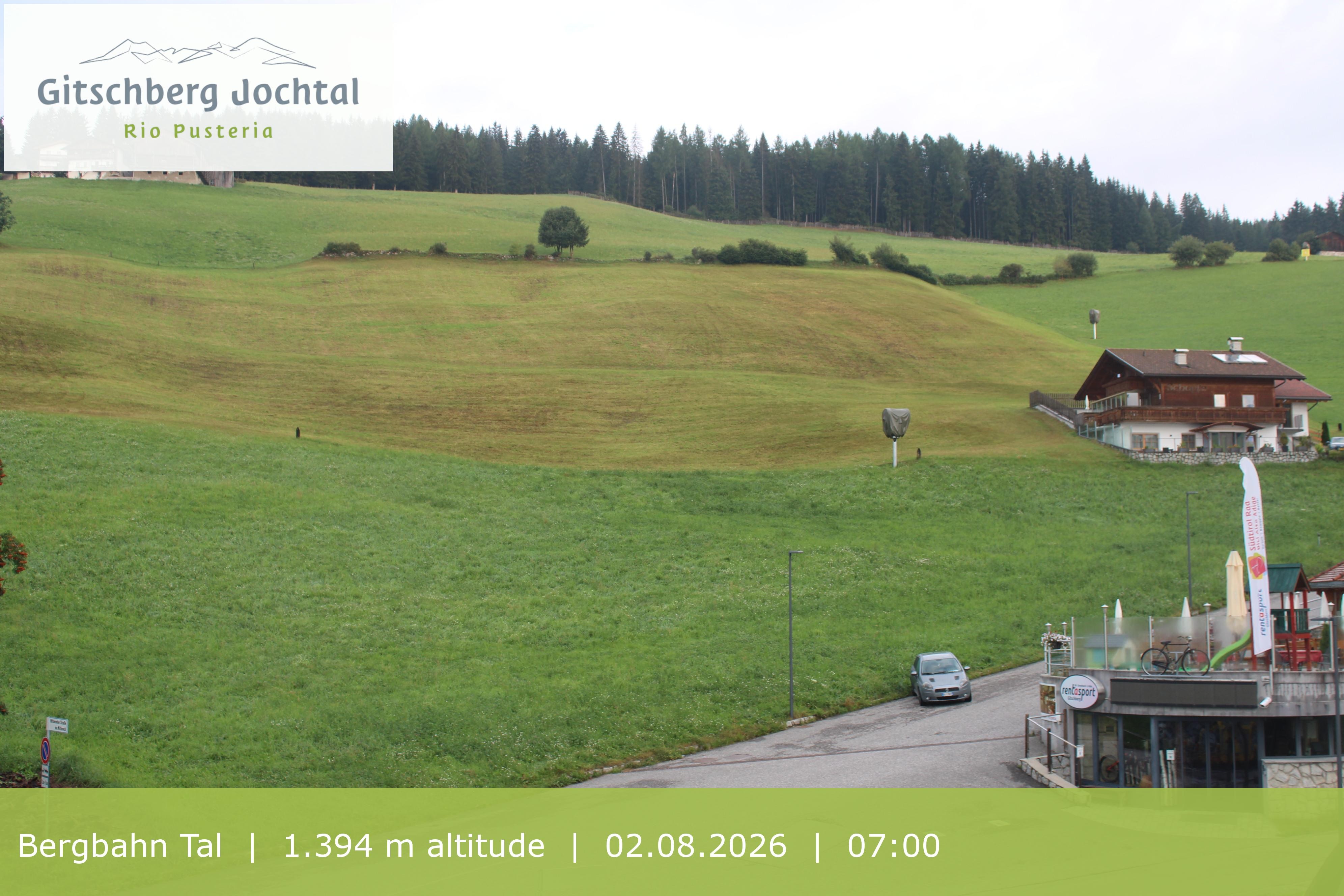 Archiv Foto Webcam Sicht auf die Talstation Meransen in Südtirol