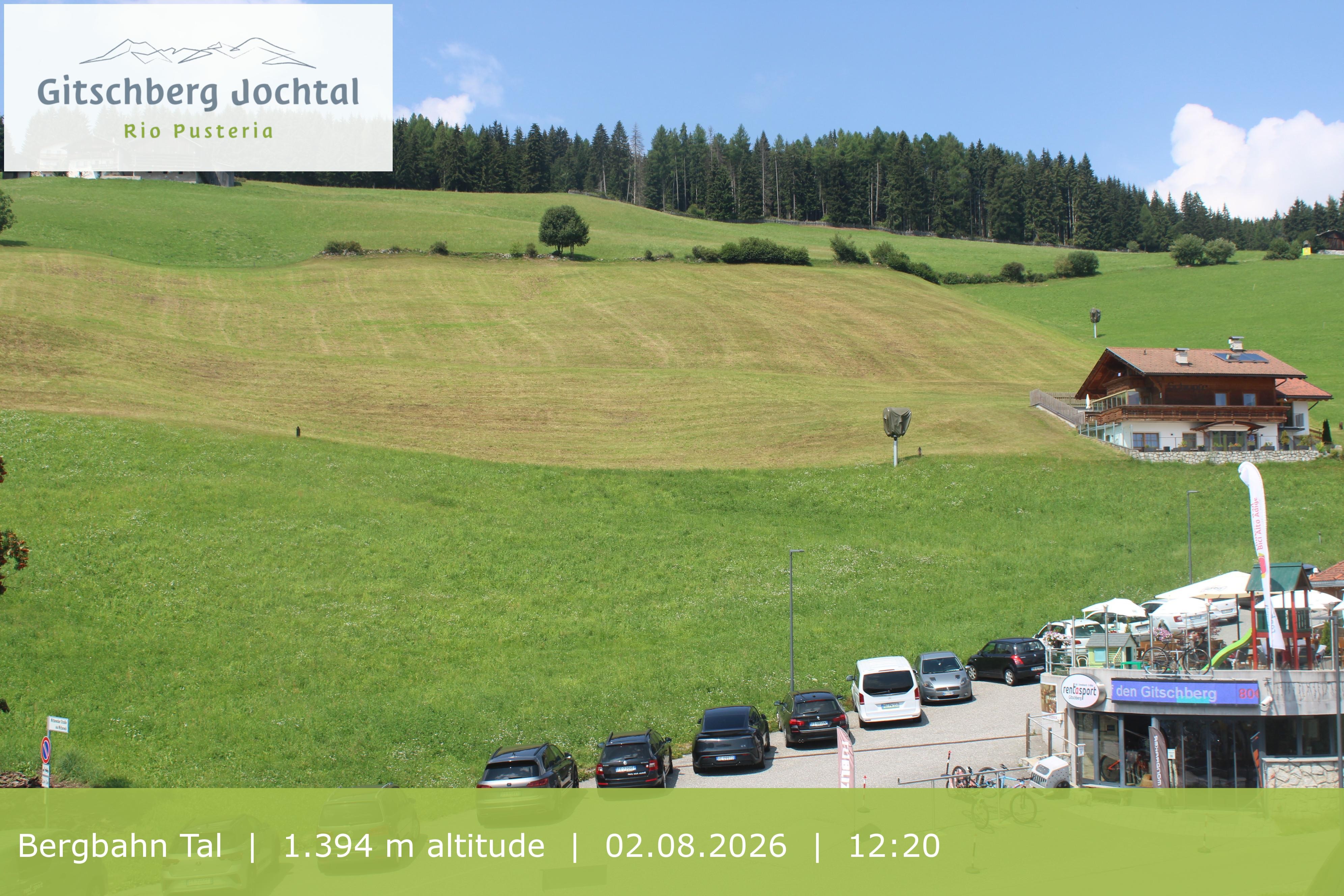 Archiv Foto Webcam Sicht auf die Talstation Meransen in Südtirol