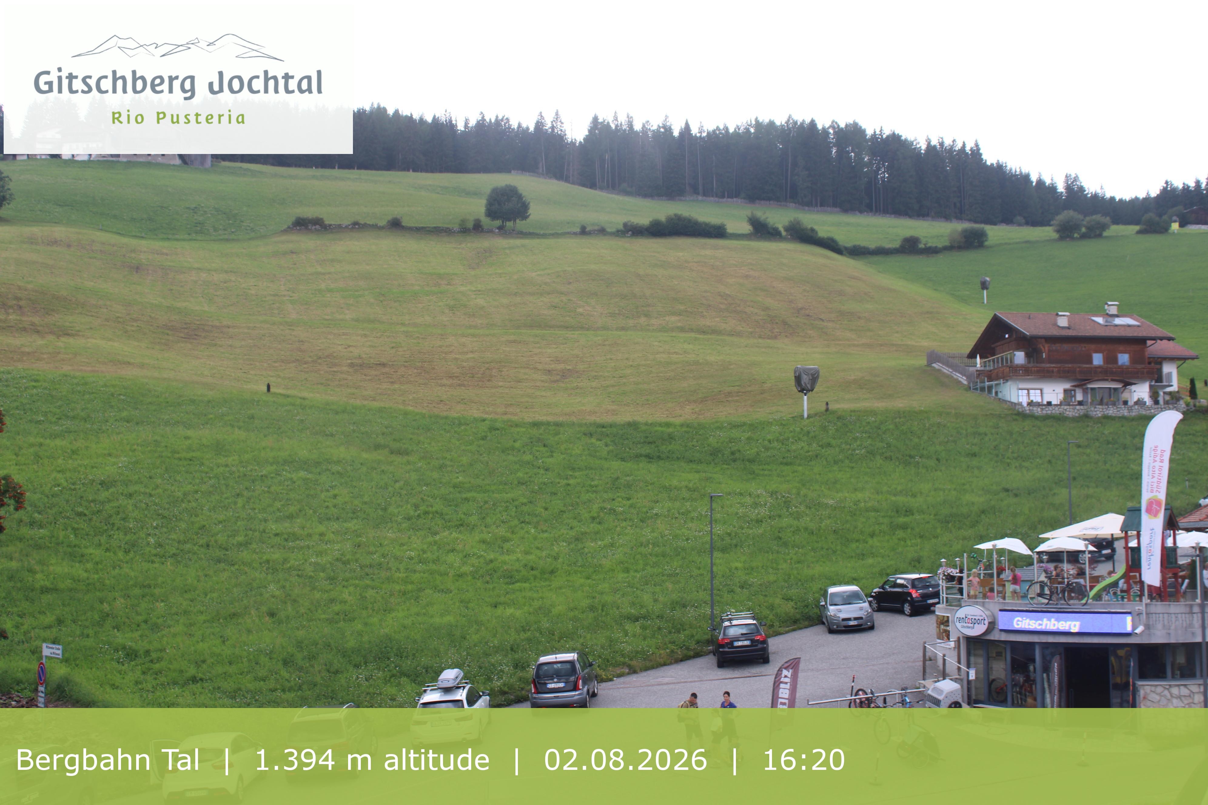 Archiv Foto Webcam Sicht auf die Talstation Meransen in Südtirol