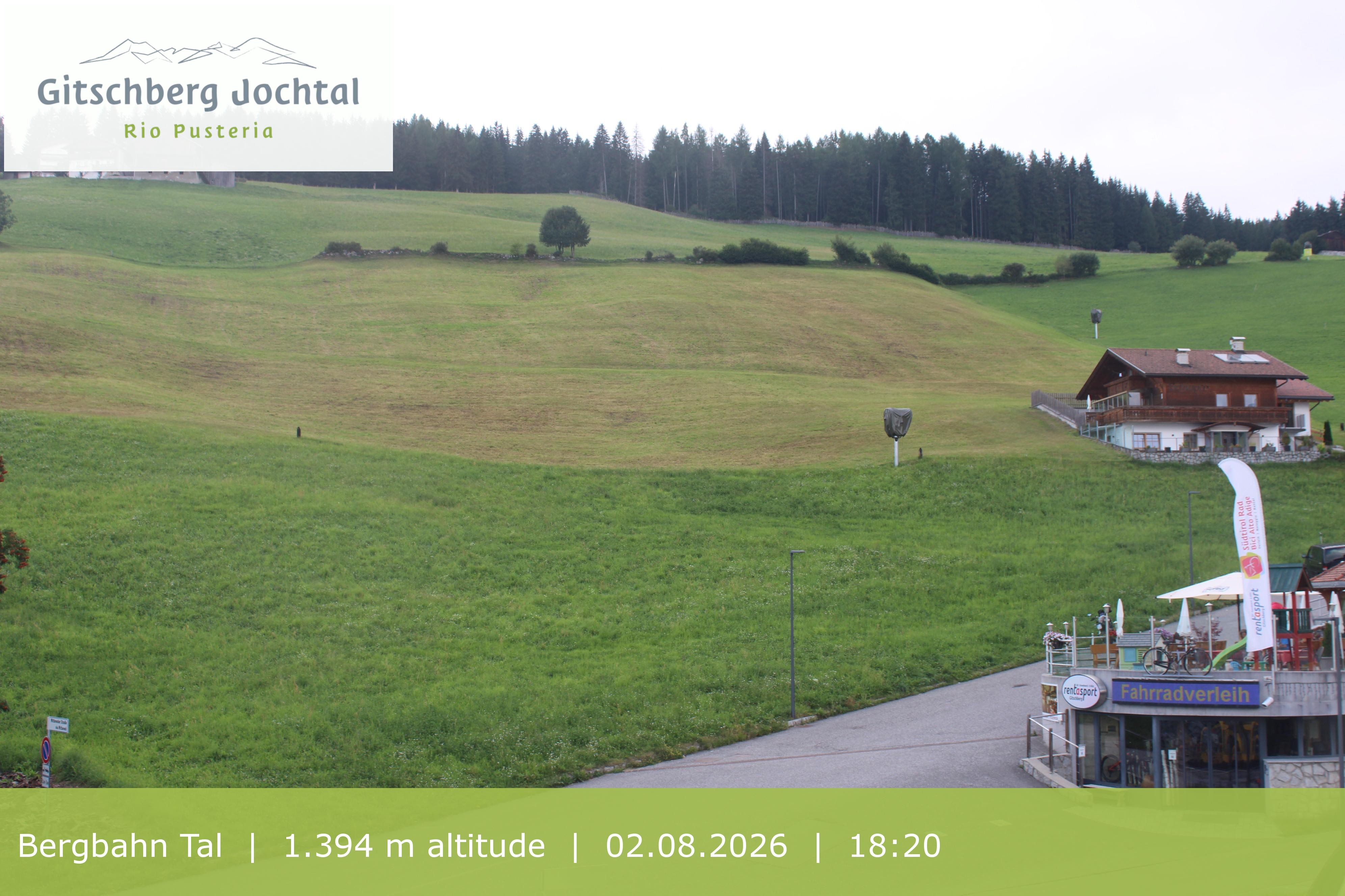 Archiv Foto Webcam Sicht auf die Talstation Meransen in Südtirol
