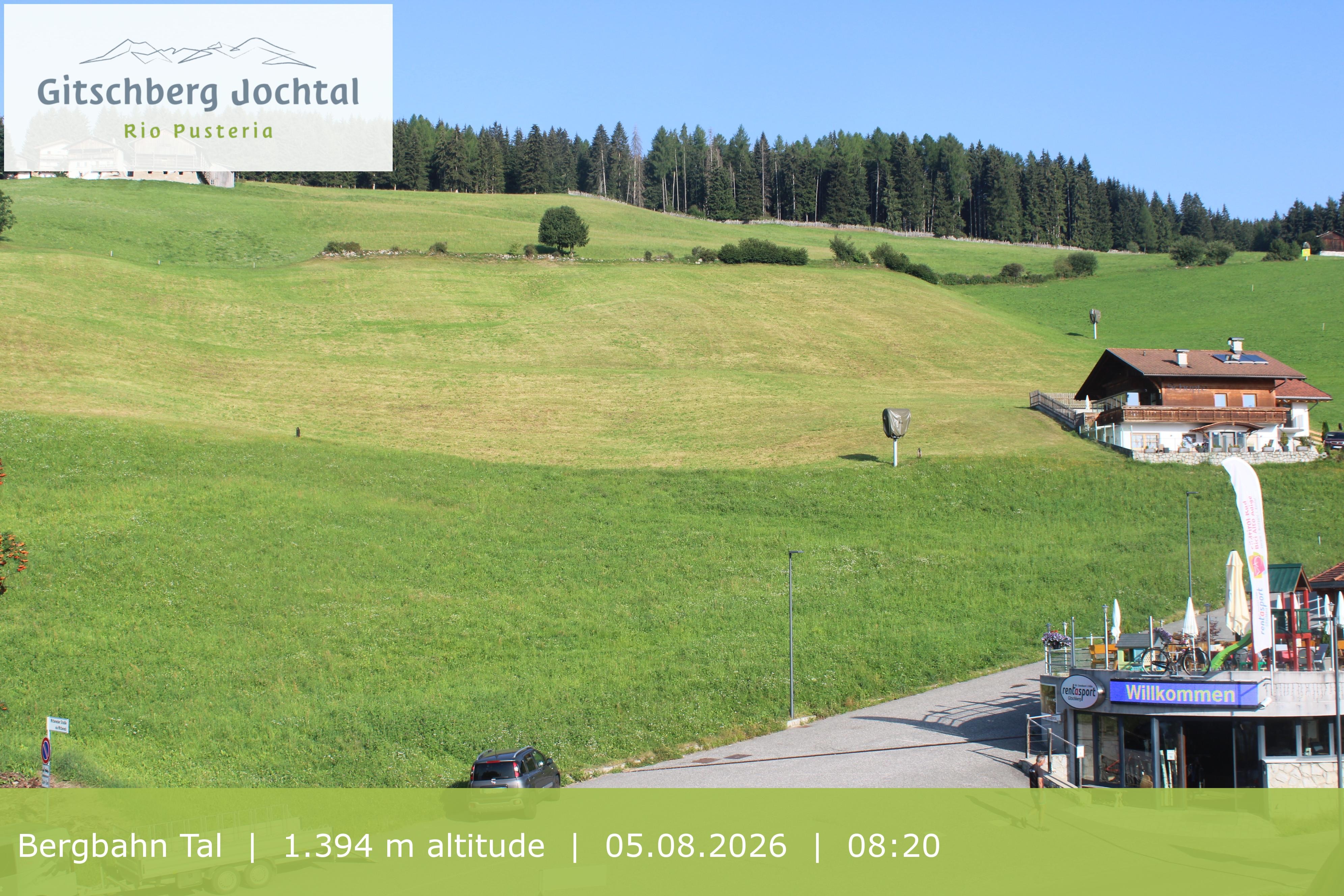 Archiv Foto Webcam Sicht auf die Talstation Meransen in Südtirol