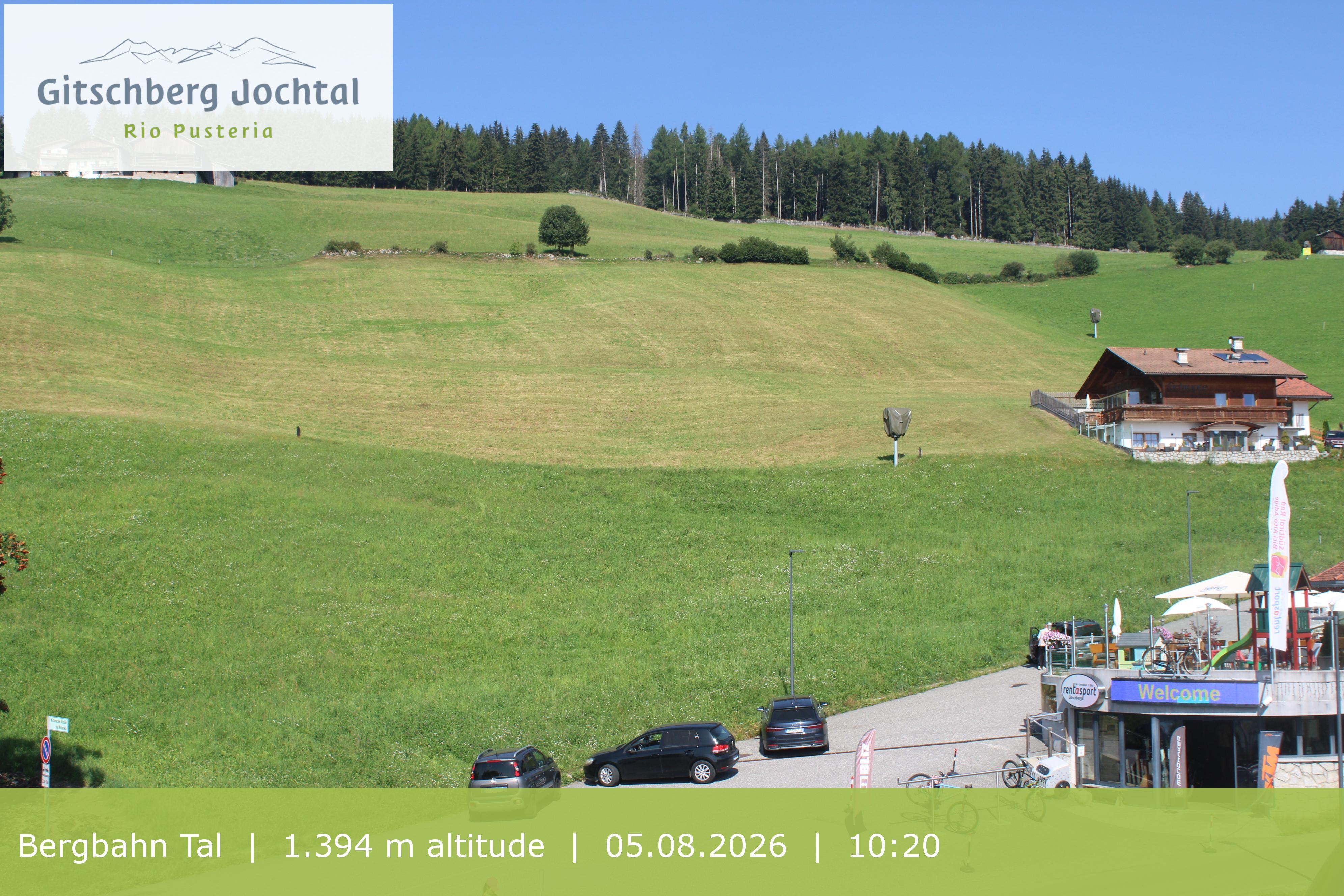 Archiv Foto Webcam Sicht auf die Talstation Meransen in Südtirol