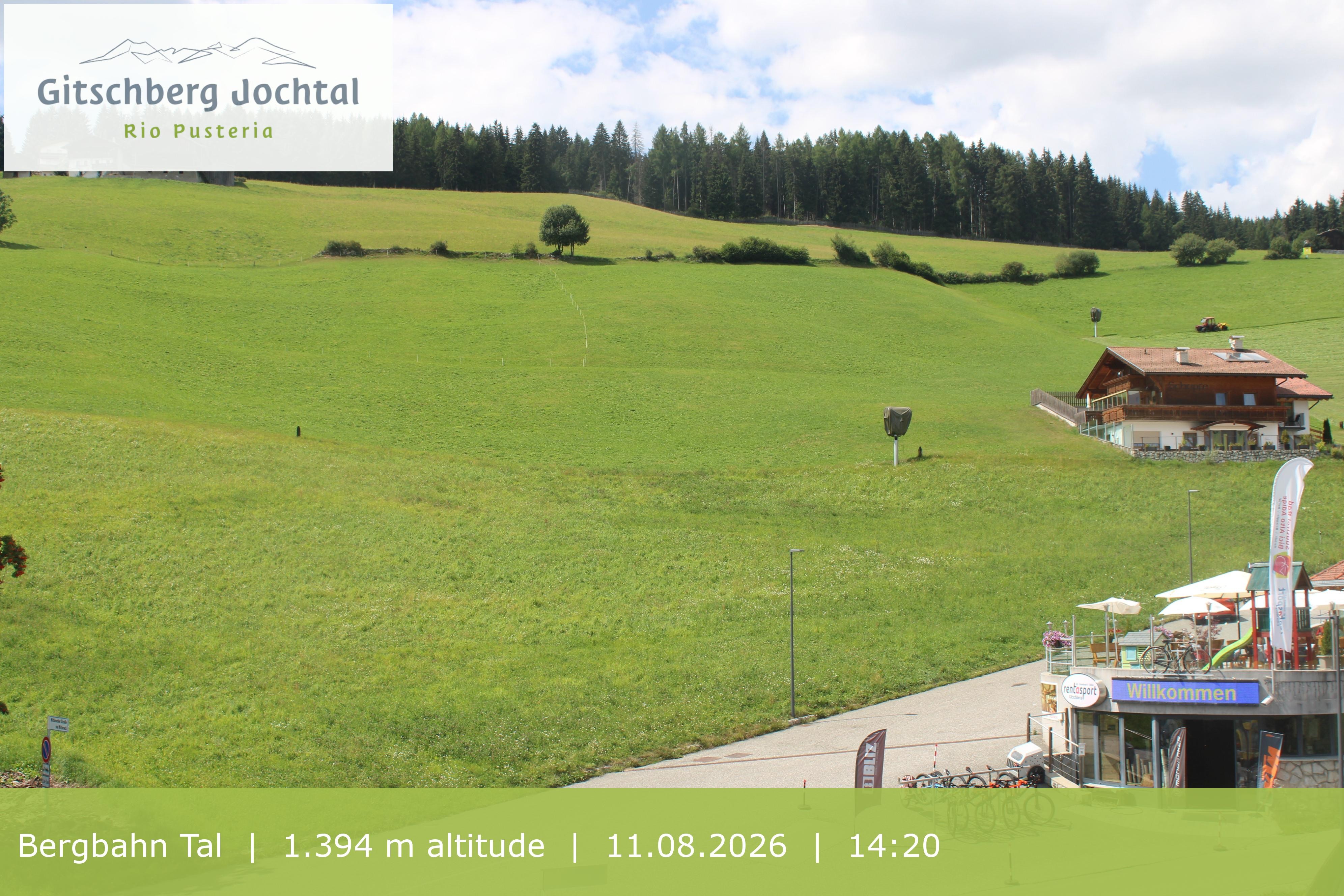 Archived image Webcam View of Base Station Meransen in South Tyrol