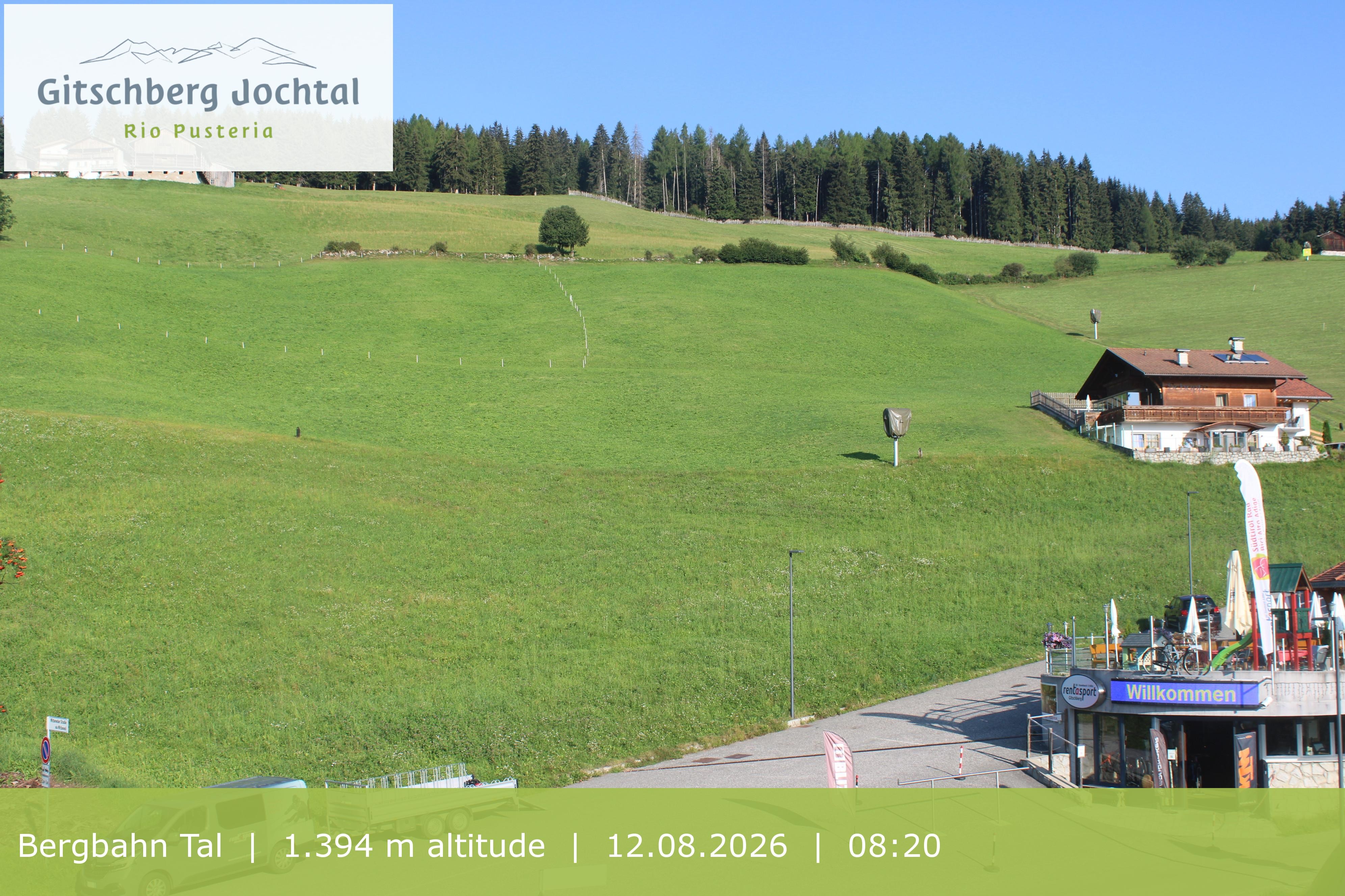 Archiv Foto Webcam Sicht auf die Talstation Meransen in Südtirol