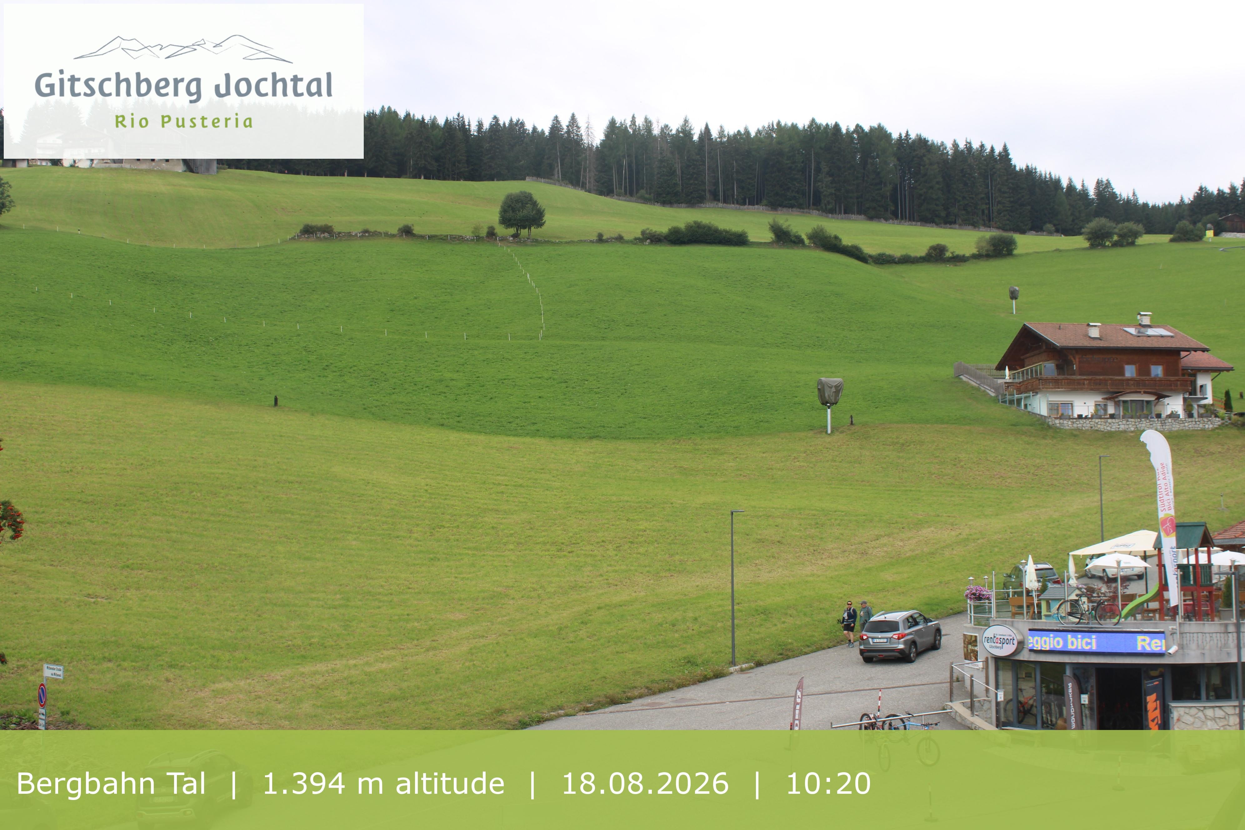 Archiv Foto Webcam Sicht auf die Talstation Meransen in Südtirol