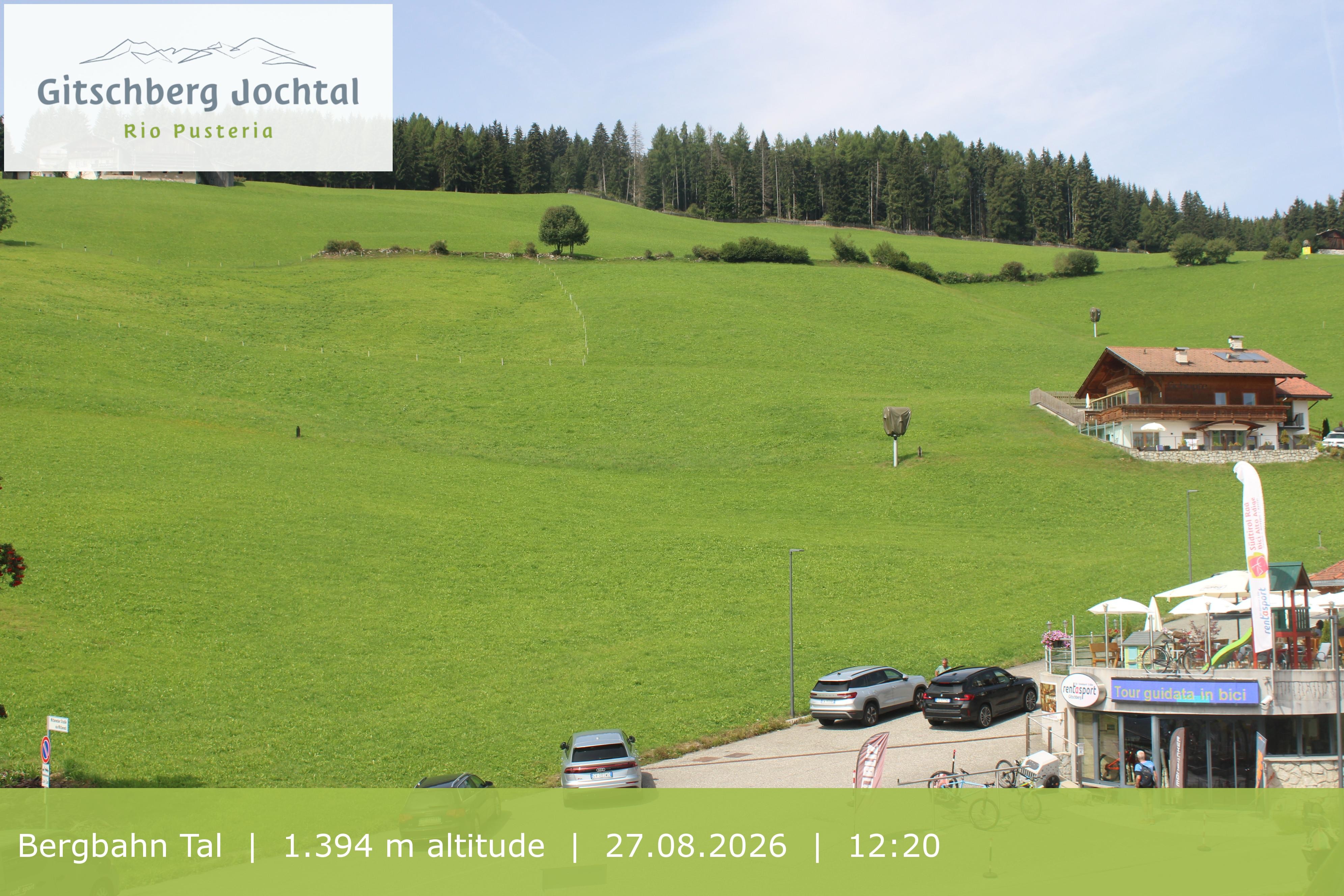 Archiv Foto Webcam Sicht auf die Talstation Meransen in Südtirol