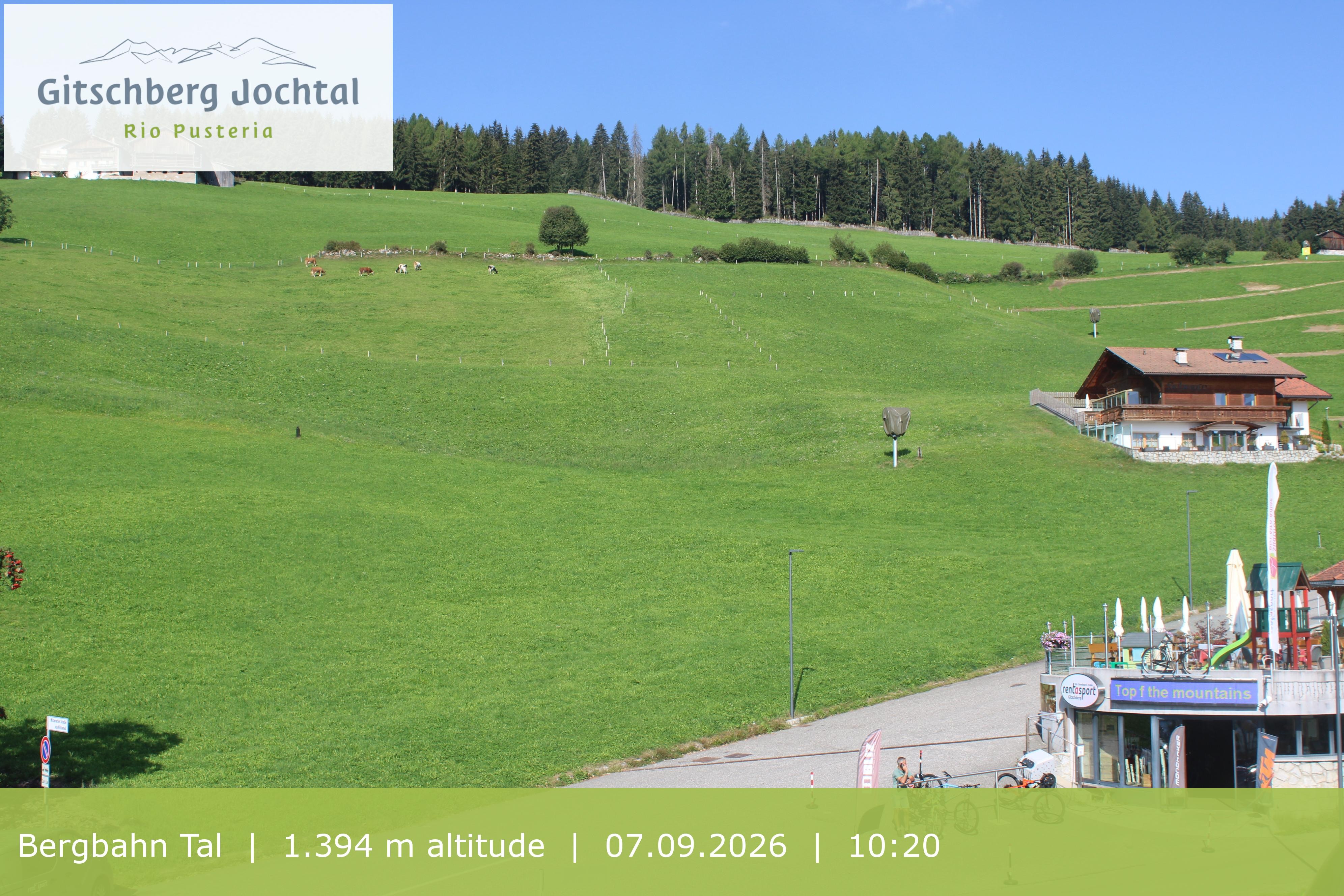 Archiv Foto Webcam Sicht auf die Talstation Meransen in Südtirol