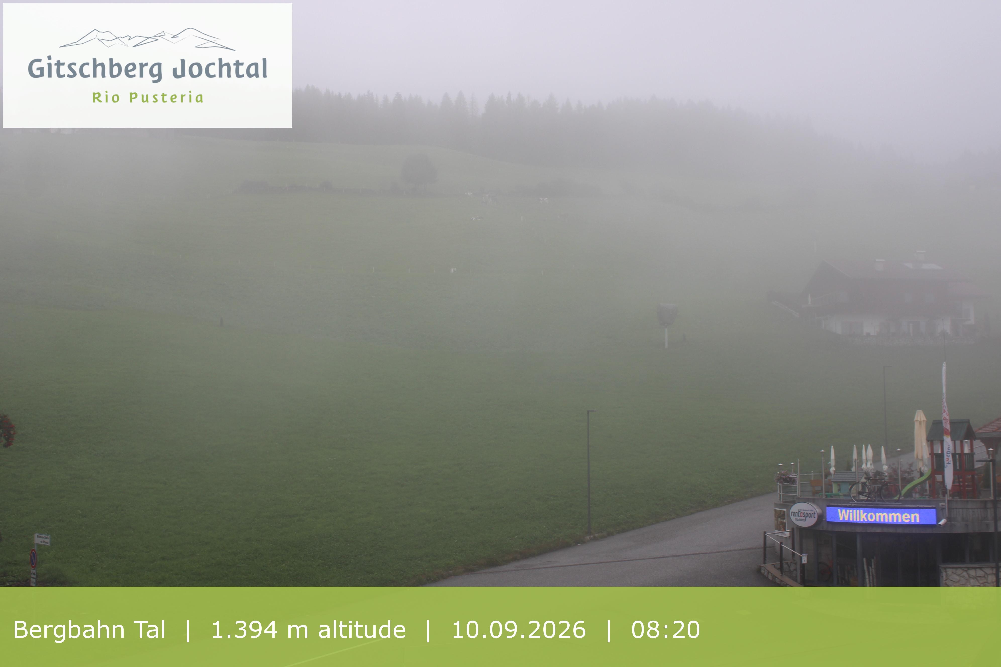 Archiv Foto Webcam Sicht auf die Talstation Meransen in Südtirol