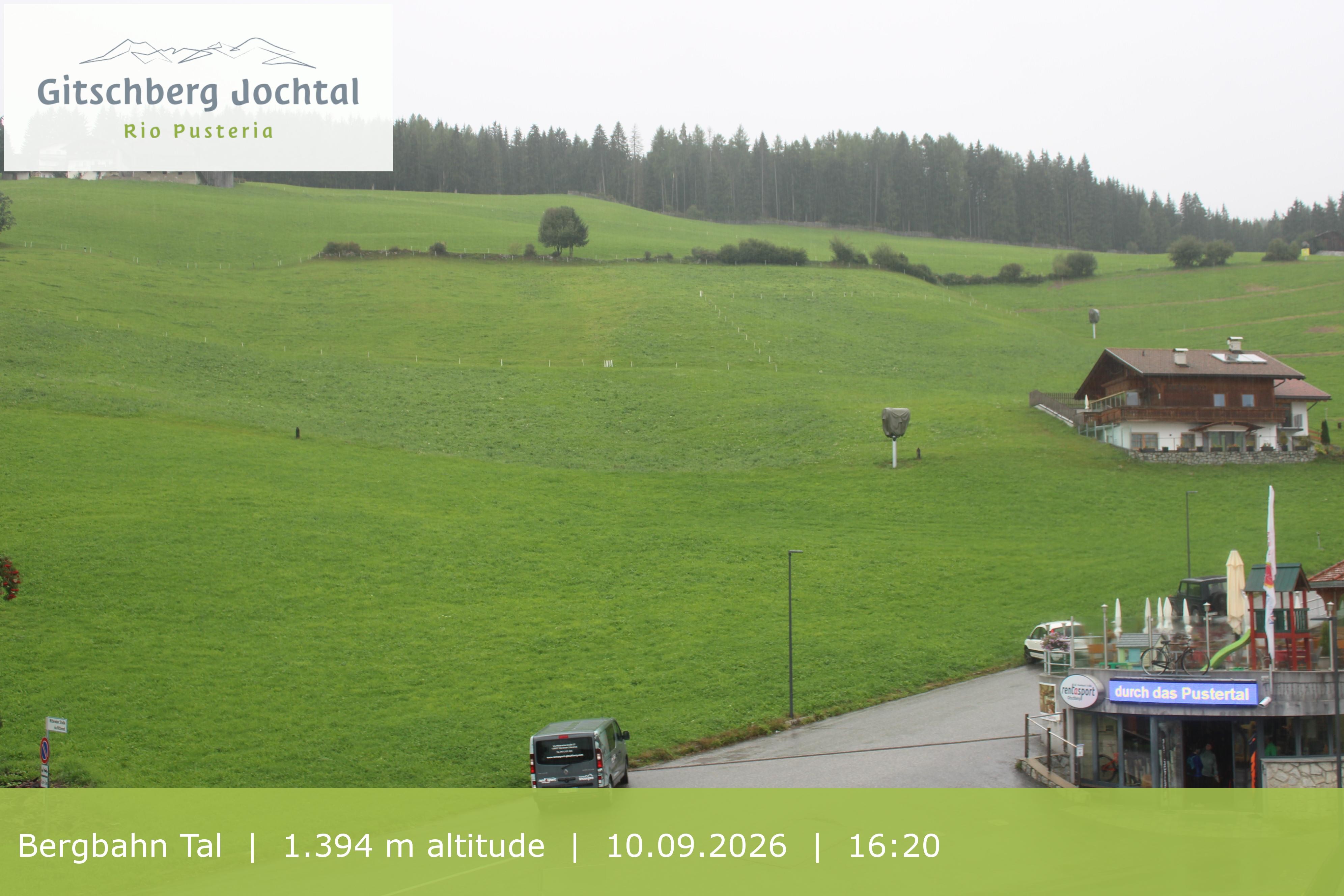 Archiv Foto Webcam Sicht auf die Talstation Meransen in Südtirol