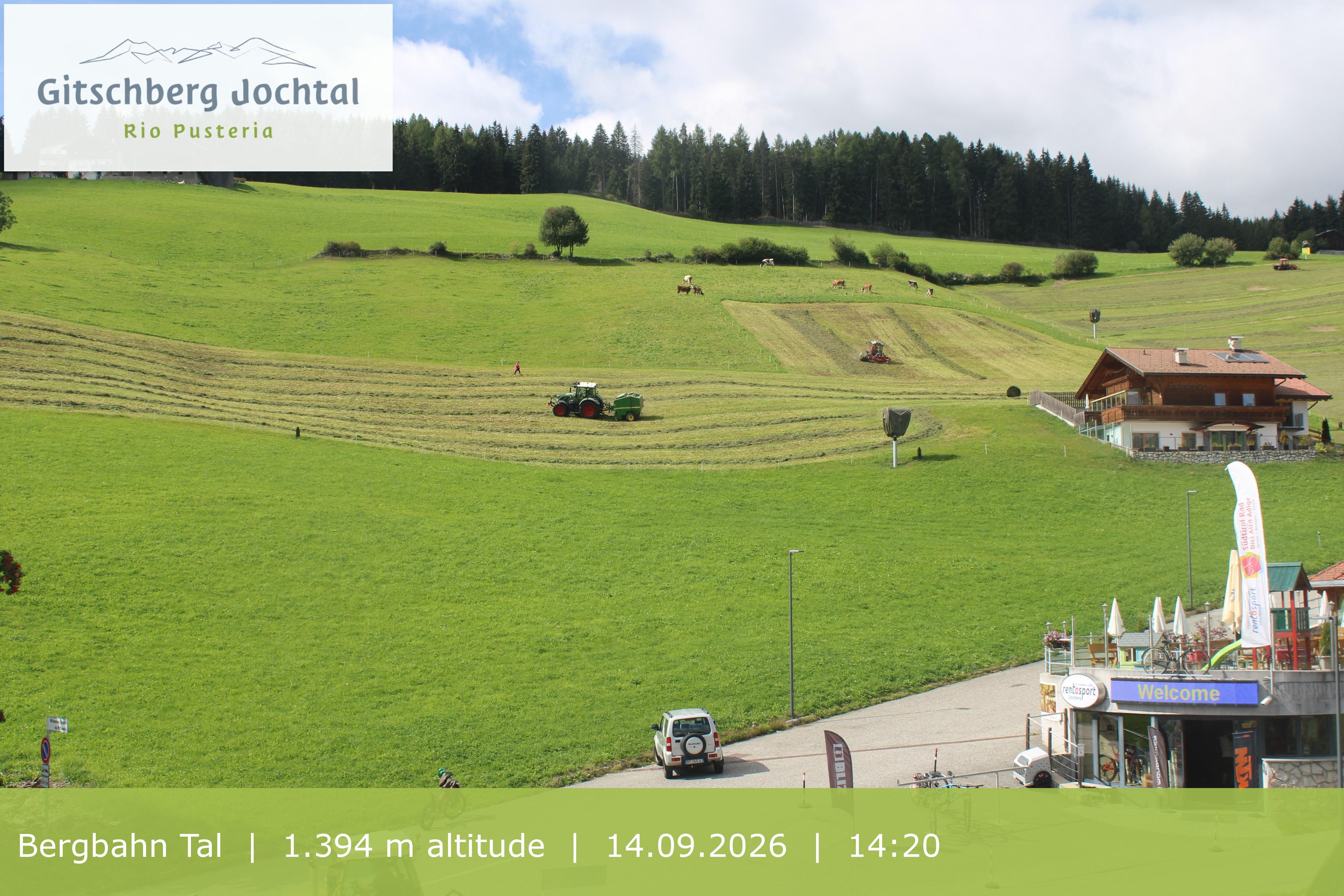 Archived image Webcam View of Base Station Meransen in South Tyrol
