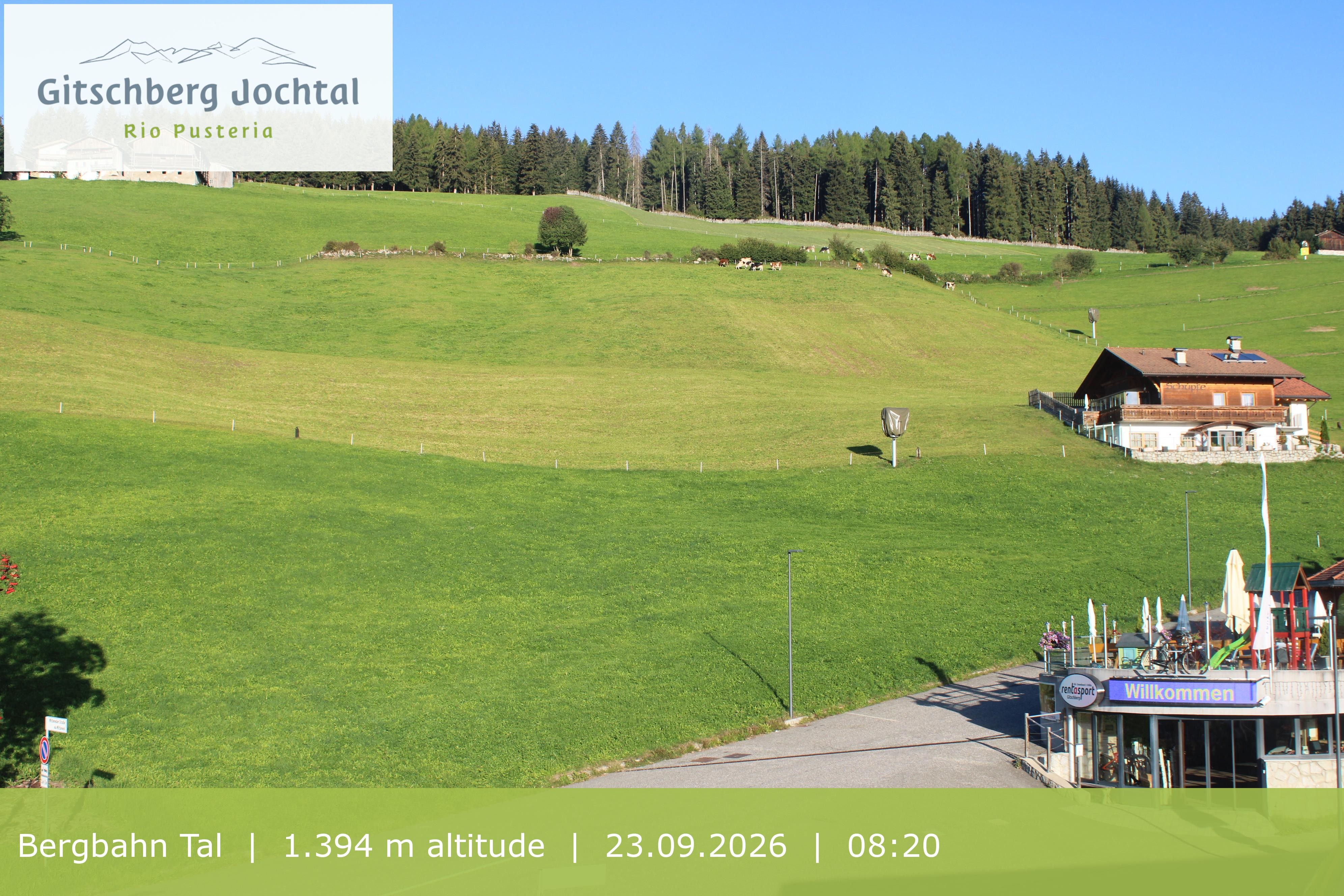 Archiv Foto Webcam Sicht auf die Talstation Meransen in Südtirol
