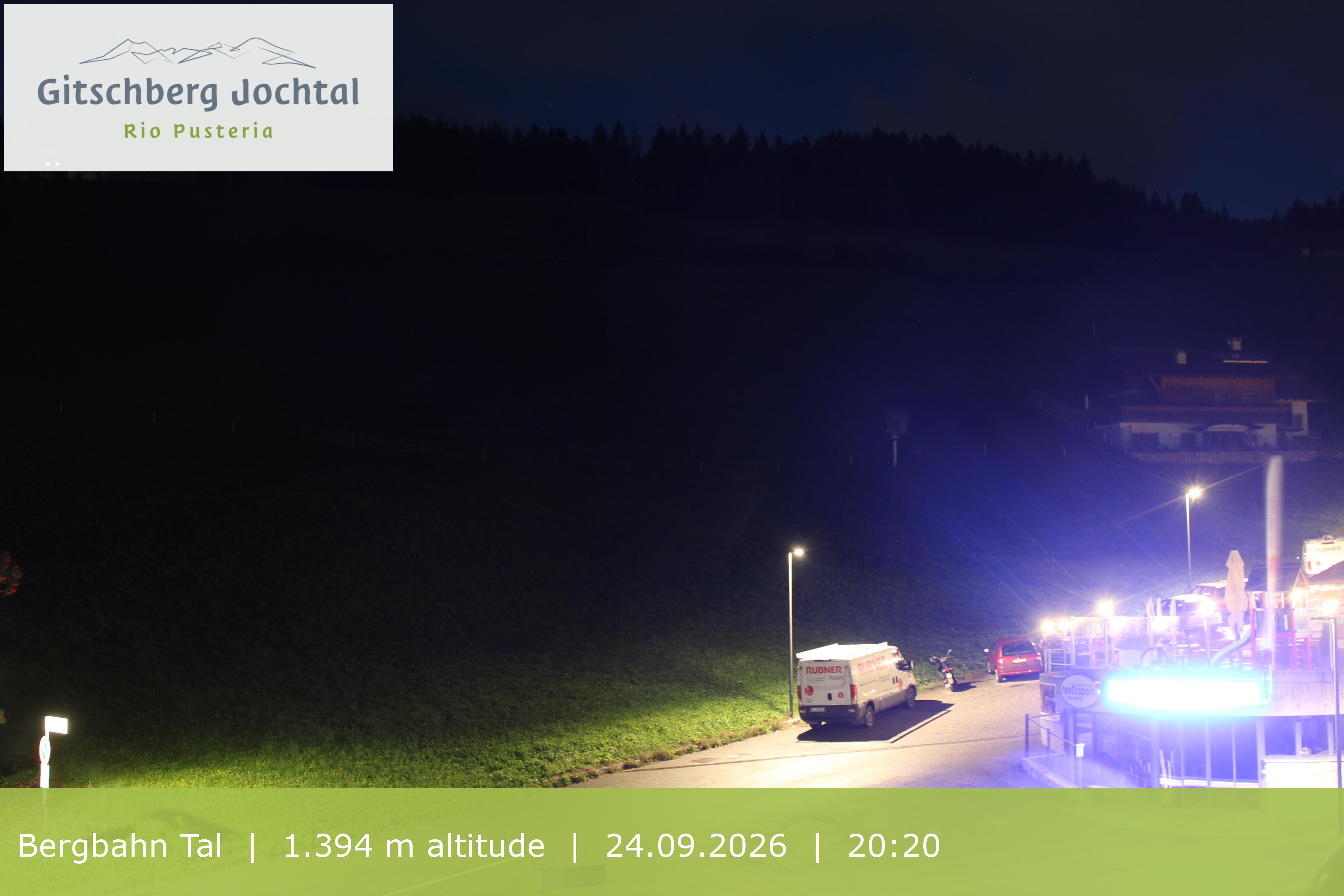 Archiv Foto Webcam Sicht auf die Talstation Meransen in Südtirol