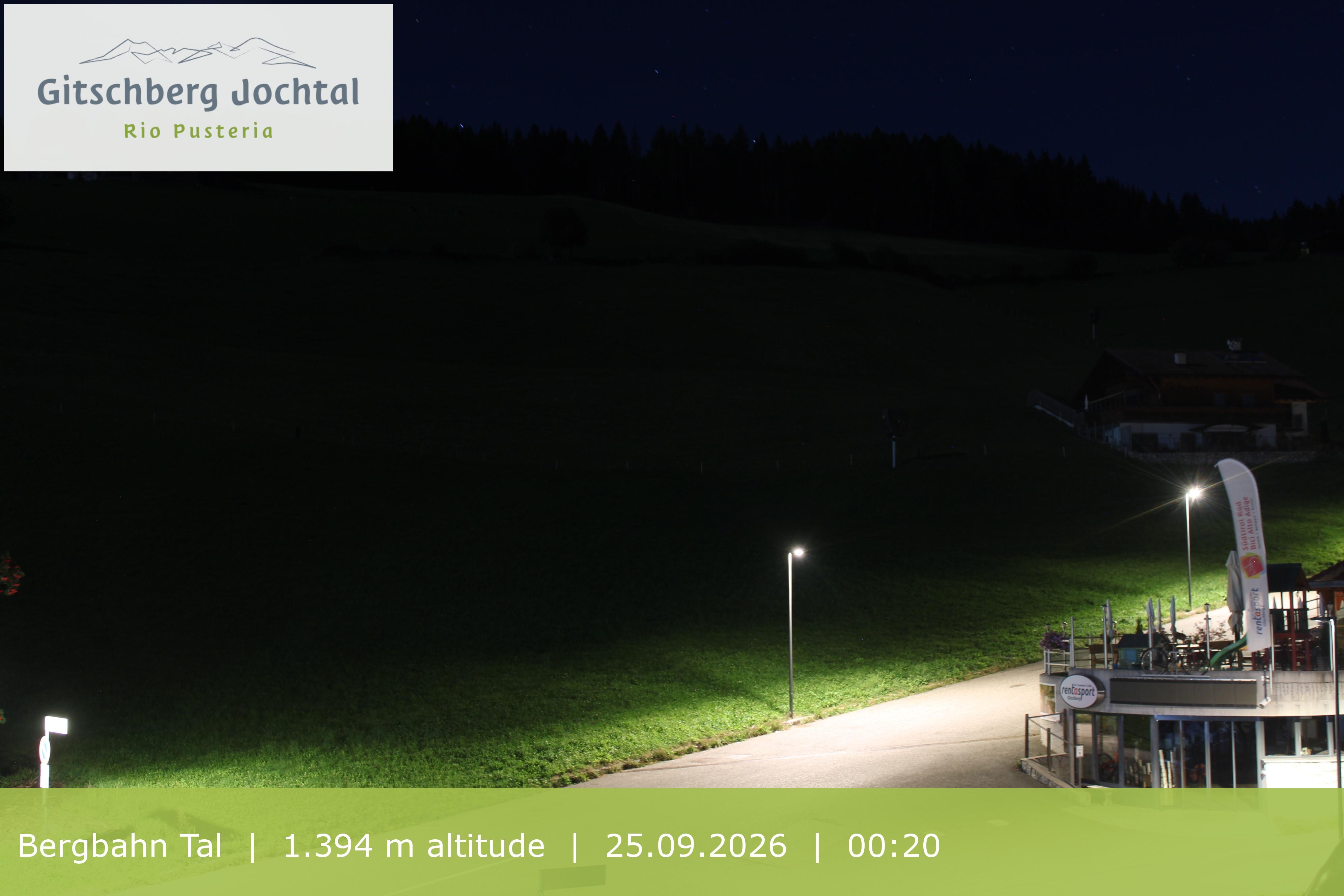 Archiv Foto Webcam Sicht auf die Talstation Meransen in Südtirol