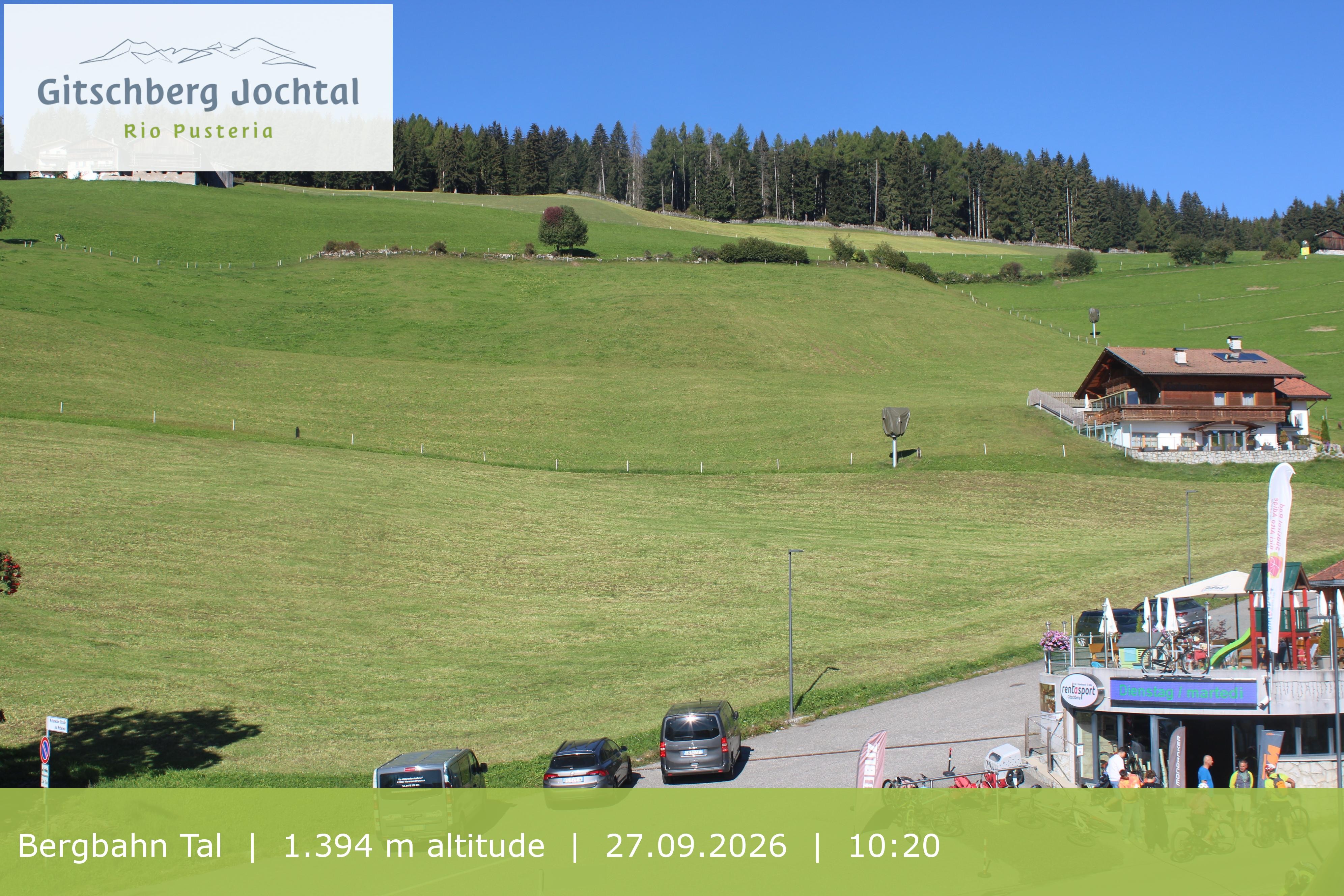 Archiv Foto Webcam Sicht auf die Talstation Meransen in Südtirol