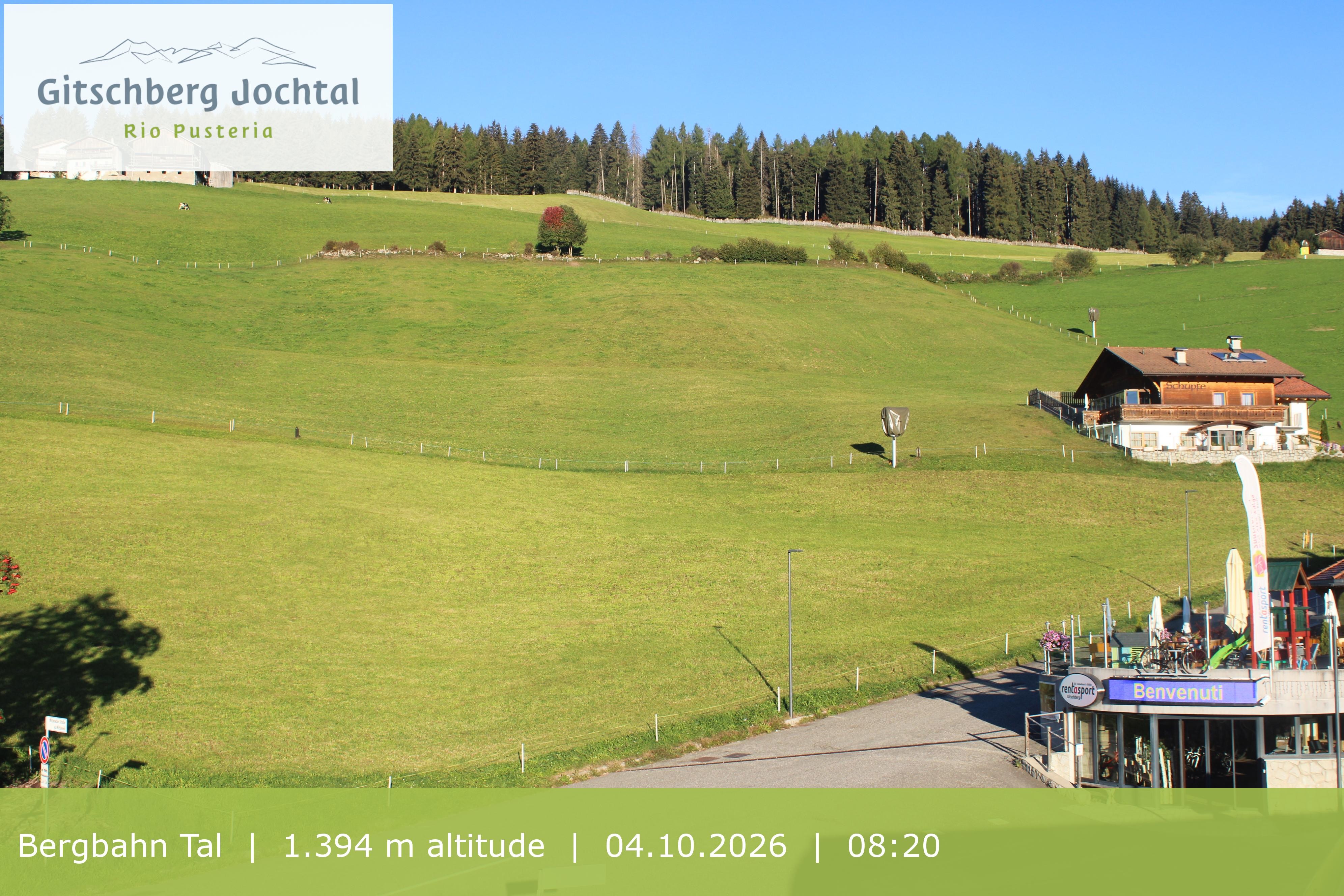 Archiv Foto Webcam Sicht auf die Talstation Meransen in Südtirol