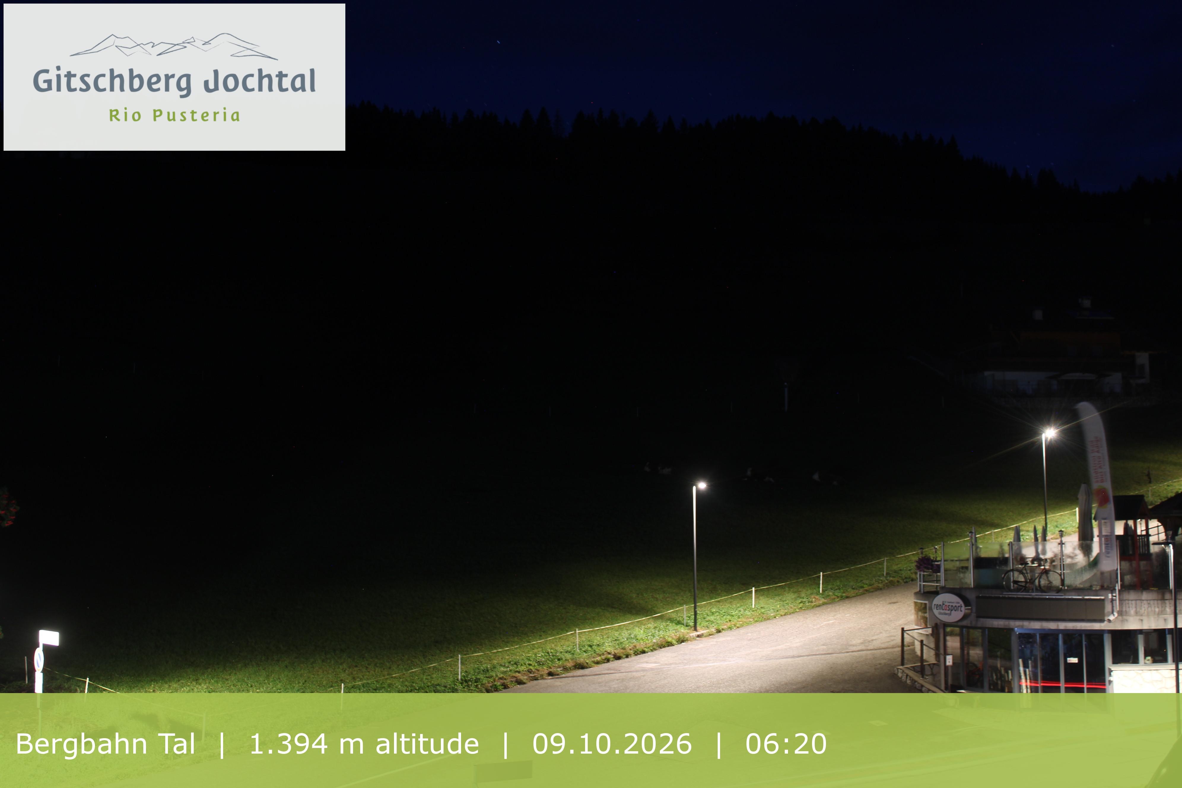 Archiv Foto Webcam Sicht auf die Talstation Meransen in Südtirol