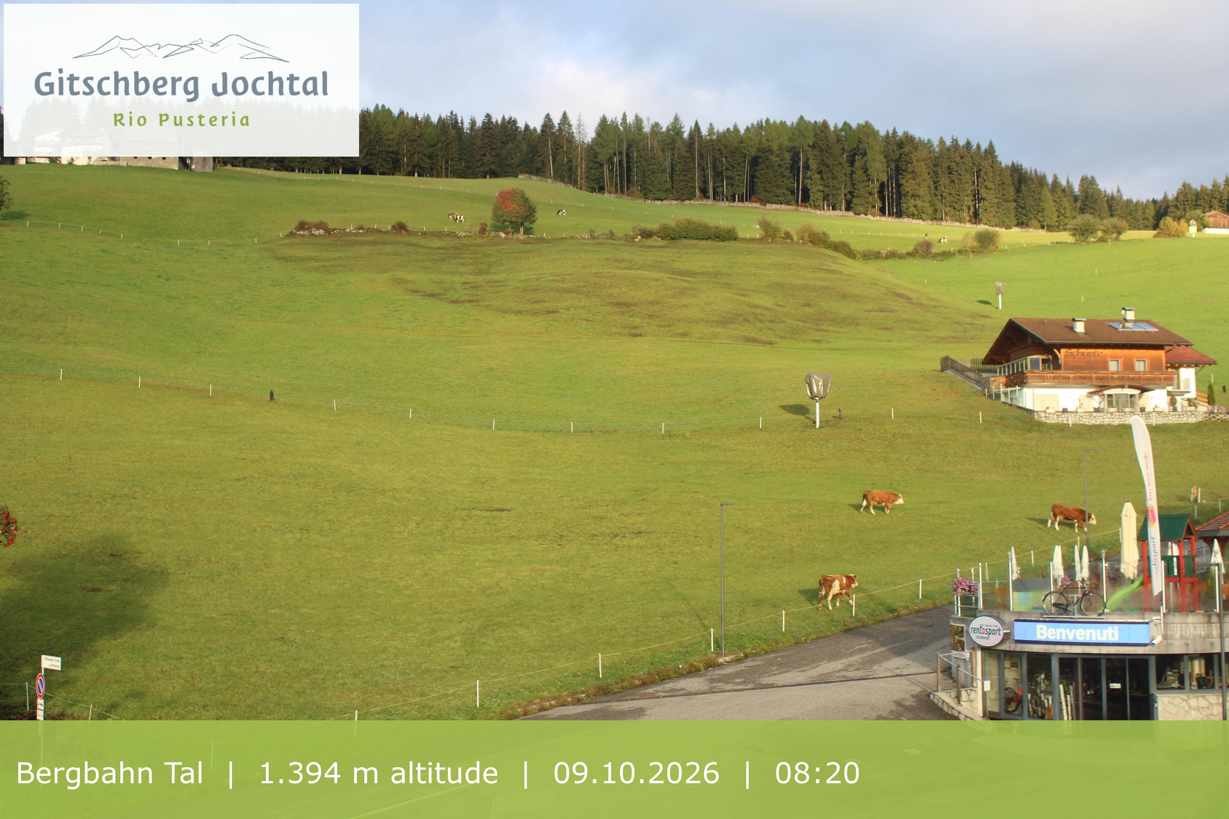 Archiv Foto Webcam Sicht auf die Talstation Meransen in Südtirol