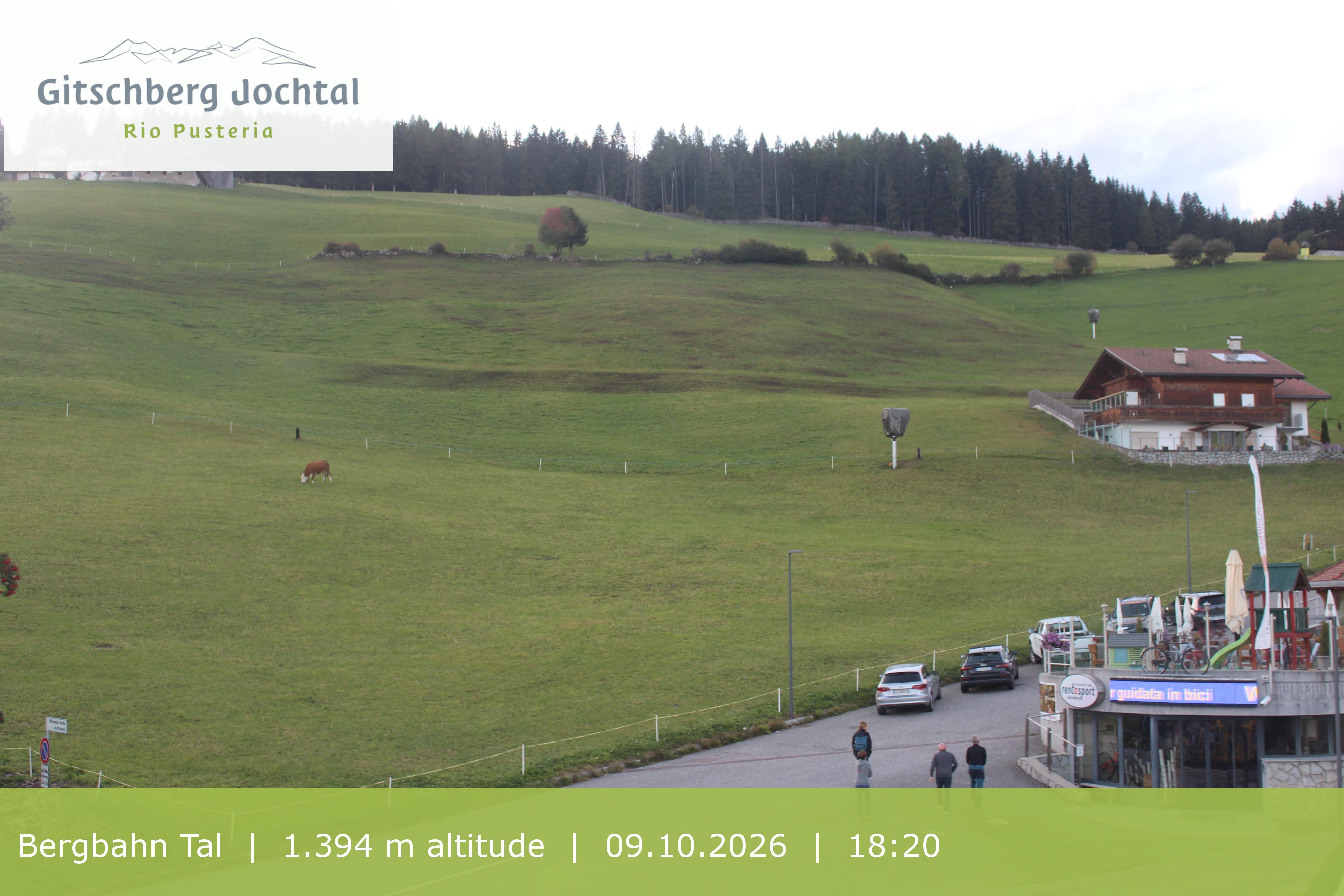 Archiv Foto Webcam Sicht auf die Talstation Meransen in Südtirol