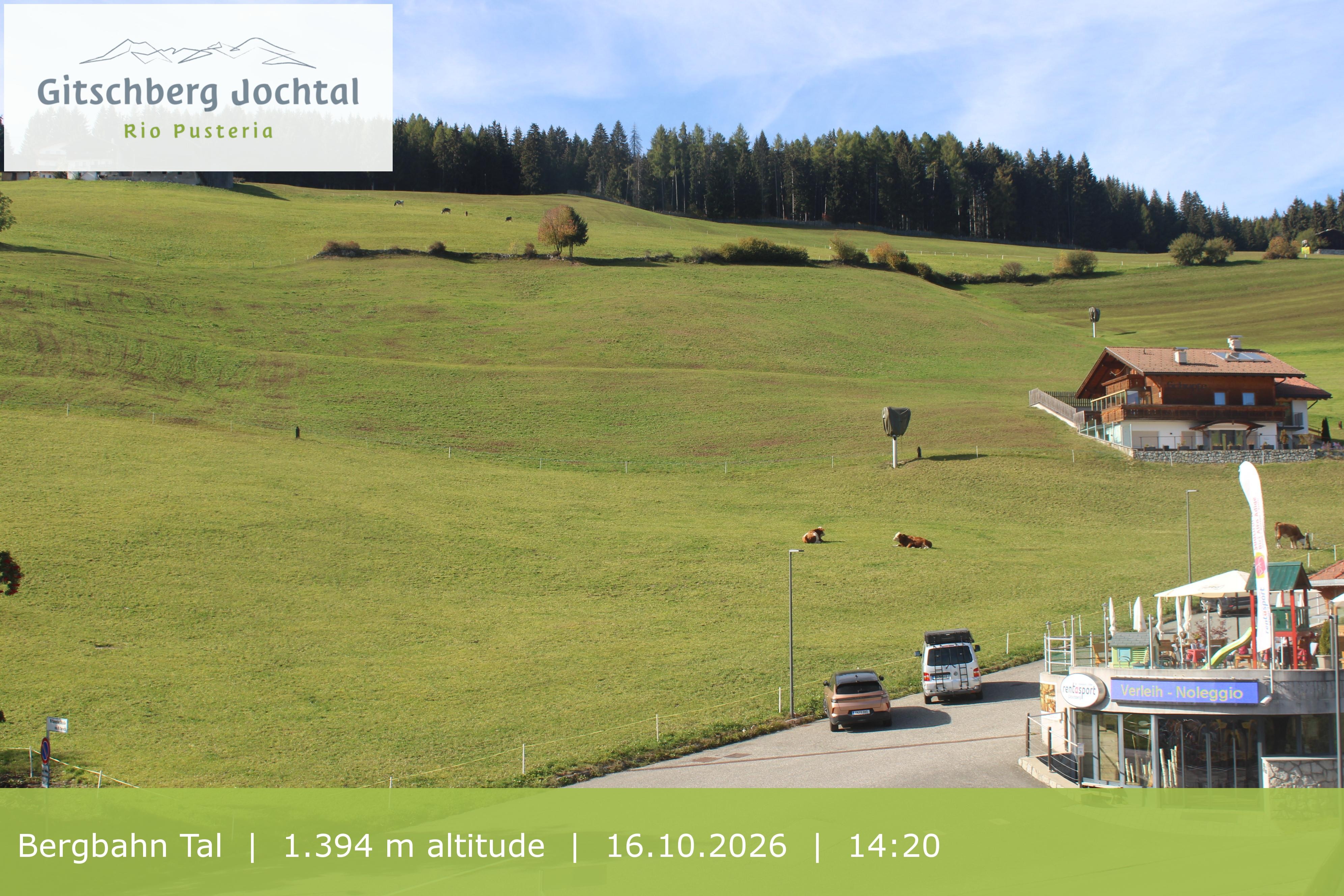 Archiv Foto Webcam Sicht auf die Talstation Meransen in Südtirol