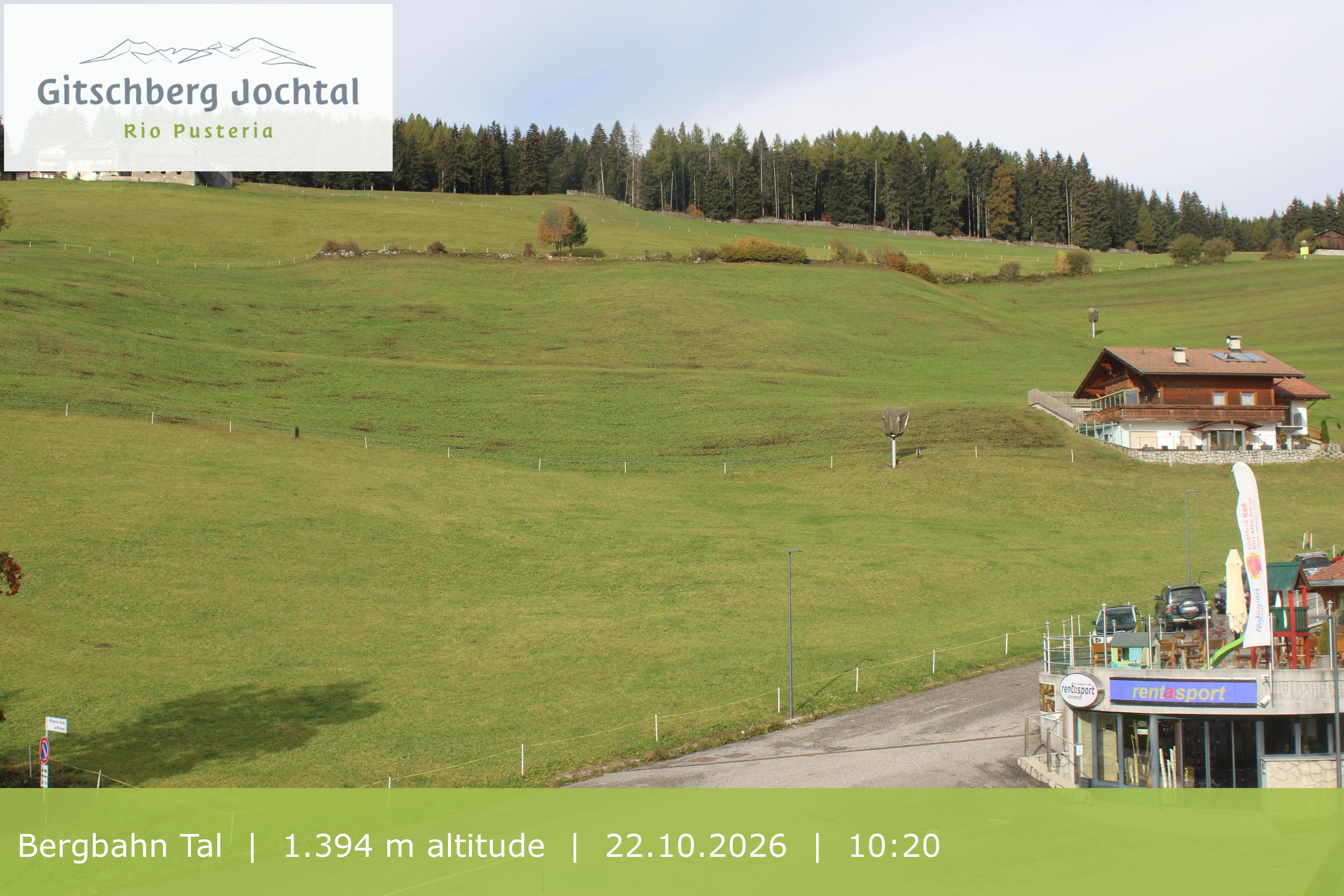 Archiv Foto Webcam Sicht auf die Talstation Meransen in Südtirol